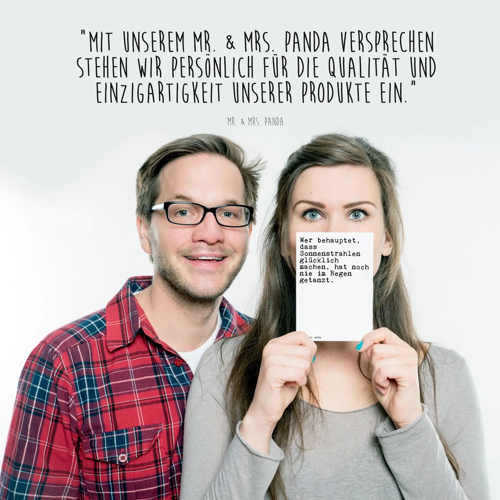 Postkarte Sprüche und Zitate Wer behauptet, dass Sonnenstrahlen glücklich machen, hat noch nie im Regen getanzt. Ansichtskarte, Einladung Geburtstag, Karte, Grußkarte, Einladungskarten Geburtstag, Einladung, Dankeskarte, Ansichtskarten, Einladungskarte, Postkarte, Geburtstagskarte, Geschenkkarte, Spruch, Sprüche, lustige Sprüche, Weisheiten, Zitate, Spruch Geschenke, Spruch Sprüche Weisheiten Zitate Lustig Weisheit Worte