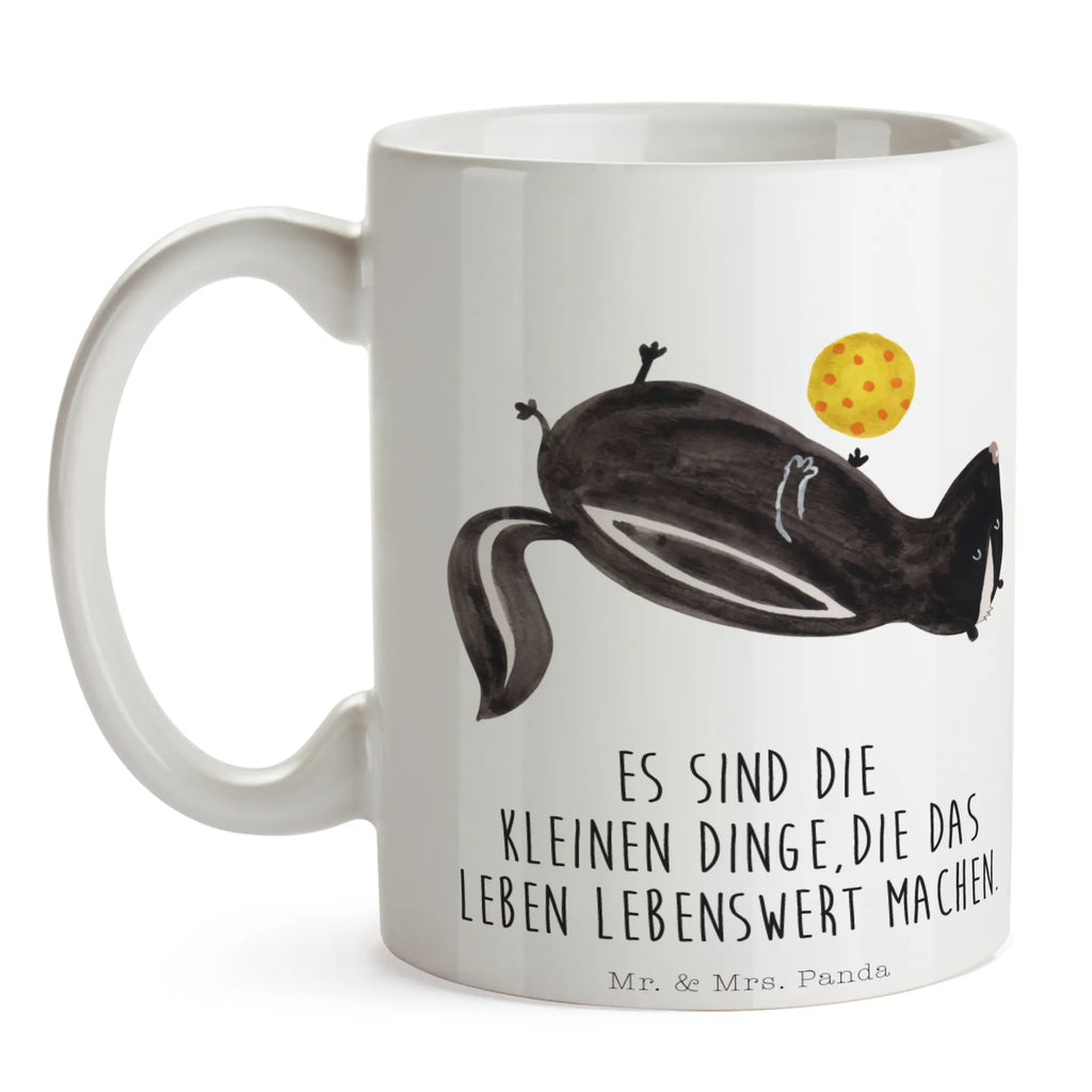 Mug skunk ball kaffeebecher bedruckt, Kakaotasse, statement tasse, Bürotasse, Keramiktasse, Kaffeebecher, Becher, Kaffeetasse, Pott, Teepott, Teebecher, Keramikbecher, Trinktasse, kaffeetasse keramik, tasse für büro, tasse für kaffee, Tasse, kaffeetasse bedruckt, heißgetränkebecher, kaffeebecher keramik, Kaffeepott, Mug, Tasse mit Motiv, Frühstücksbecher, hochwertige tasse, Frühstückstasse, Henkeltasse, Bedruckte Tasse, Trinkbecher, Henkelbecher, Designtasse, Coffee Mug, Sprüchetasse, schöne tasse, milchkaffeetasse, Teetasse, Geschenktasse, Bürobecher, Dekotasse, Motivtasse, design tasse, Tasse mit Spruch, haferl, Stinktier, Skunk, Stinker, Wildtier, Stinki, Verspielt, Raubtier, Weisheit
