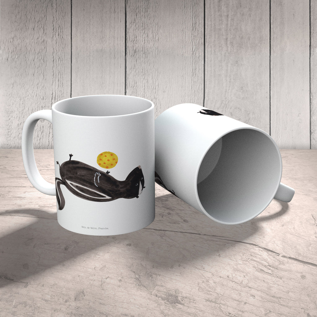 Mug skunk ball kaffeebecher bedruckt, Kakaotasse, statement tasse, Bürotasse, Keramiktasse, Kaffeebecher, Becher, Kaffeetasse, Pott, Teepott, Teebecher, Keramikbecher, Trinktasse, kaffeetasse keramik, tasse für büro, tasse für kaffee, Tasse, kaffeetasse bedruckt, heißgetränkebecher, kaffeebecher keramik, Kaffeepott, Mug, Tasse mit Motiv, Frühstücksbecher, hochwertige tasse, Frühstückstasse, Henkeltasse, Bedruckte Tasse, Trinkbecher, Henkelbecher, Designtasse, Coffee Mug, Sprüchetasse, schöne tasse, milchkaffeetasse, Teetasse, Geschenktasse, Bürobecher, Dekotasse, Motivtasse, design tasse, Tasse mit Spruch, haferl, Stinktier, Skunk, Stinker, Wildtier, Stinki, Verspielt, Raubtier, Weisheit
