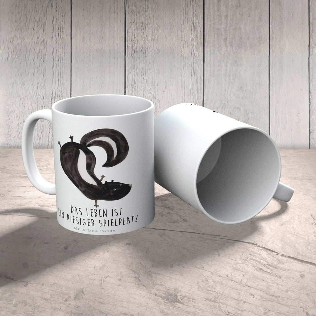 Mug skunk handstand Pott, Kakaotasse, heißgetränkebecher, Keramikbecher, Kaffeebecher, Frühstücksbecher, haferl, hochwertige tasse, Henkelbecher, tasse für kaffee, Bedruckte Tasse, Motivtasse, Keramiktasse, Geschenktasse, milchkaffeetasse, Trinktasse, kaffeetasse keramik, Tasse, Bürotasse, Coffee Mug, kaffeetasse bedruckt, Henkeltasse, Tasse mit Spruch, design tasse, kaffeebecher keramik, Dekotasse, kaffeebecher bedruckt, Tasse mit Motiv, Kaffeetasse, Kaffeepott, Teebecher, statement tasse, Bürobecher, Sprüchetasse, Teetasse, Becher, Mug, tasse für büro, Trinkbecher, Teepott, schöne tasse, Frühstückstasse, Designtasse, Skunk, Stinktier, Verpielt, Kind, Raubtier, Stinker, Stinki, Spielplatz, Wildtier
