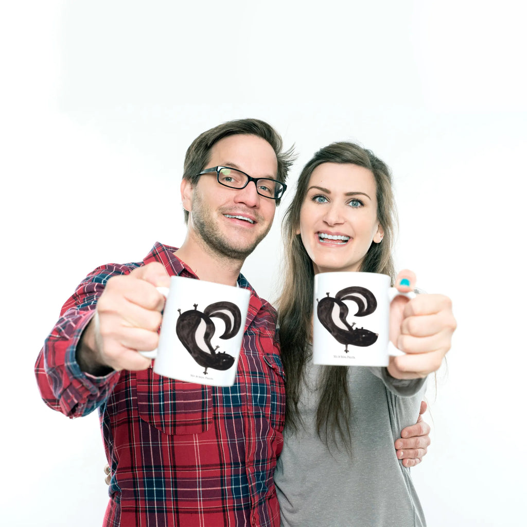Mug skunk handstand Pott, Kakaotasse, heißgetränkebecher, Keramikbecher, Kaffeebecher, Frühstücksbecher, haferl, hochwertige tasse, Henkelbecher, tasse für kaffee, Bedruckte Tasse, Motivtasse, Keramiktasse, Geschenktasse, milchkaffeetasse, Trinktasse, kaffeetasse keramik, Tasse, Bürotasse, Coffee Mug, kaffeetasse bedruckt, Henkeltasse, Tasse mit Spruch, design tasse, kaffeebecher keramik, Dekotasse, kaffeebecher bedruckt, Tasse mit Motiv, Kaffeetasse, Kaffeepott, Teebecher, statement tasse, Bürobecher, Sprüchetasse, Teetasse, Becher, Mug, tasse für büro, Trinkbecher, Teepott, schöne tasse, Frühstückstasse, Designtasse, Skunk, Stinktier, Verpielt, Kind, Raubtier, Stinker, Stinki, Spielplatz, Wildtier