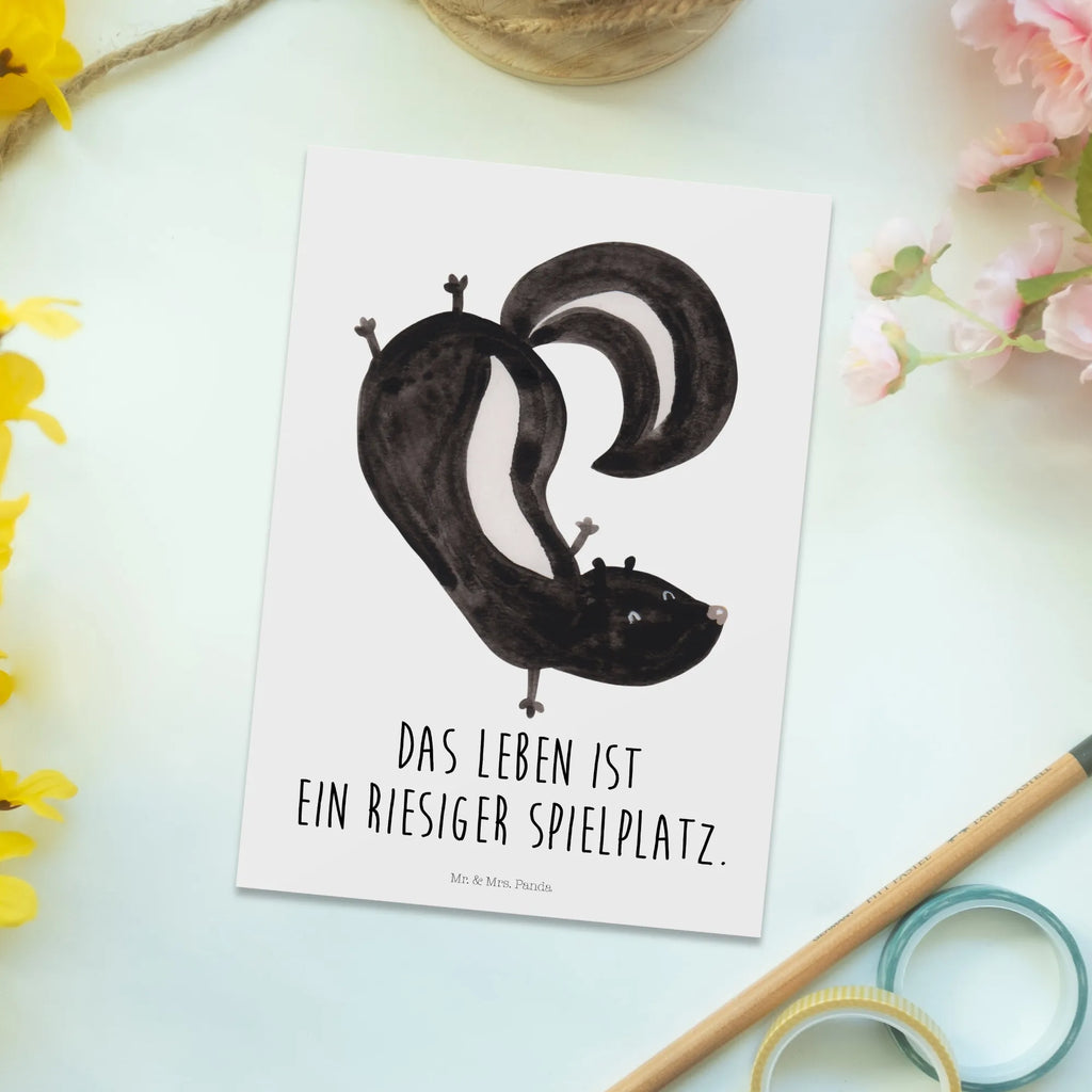 Postcard skunk handstand Einladung, Ansichtskarten, Grußkarte, Dankeskarte, Karte, Einladungskarten Geburtstag, Geburtstagskarte, Postkarte, Einladung Geburtstag, Geschenkkarte, Ansichtskarte, Einladungskarte, Stinktier, Skunk, Kind, Stinki, Raubtier, Wildtier, verpielt, Stinker, Spielplatz