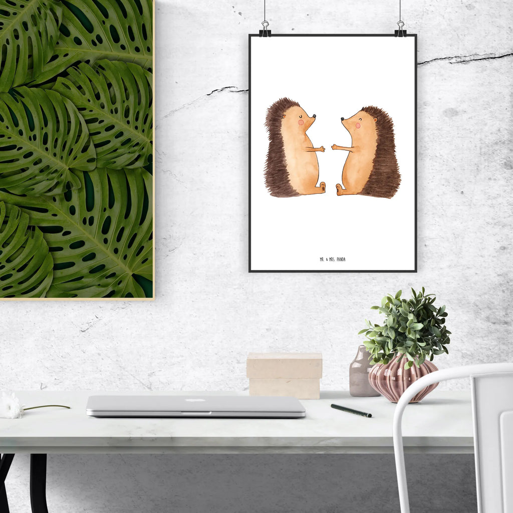 Poster Hedgehogs in love Wanddekoration, Deko Bild, poster sprüche, Kunstdruck, schlafzimmer poster, Küchenposter, Designposter, Wanddeko Bild, Wanddeko, Posterdruck, Mr. & Mrs. Panda Poster, Bild, Kinderposter, kinderzimmer poster, Wandposter, Poster, plakat, großes poster, Handgemaltes Poster, bild für wand, Wandbild, Raumdekoration, Hocheitstag, Heiratsantrag, Heiraten, Ehefrau, Ehemann, Partner, Verlobung, Jahrestag, Liebesgeschenk, Liebe, Freund, Freundin, Verheiratet, Hochzeit, Hochzeitstag, Verliebt, Verlobt, Geschenk, Liebesbeweis, Igel