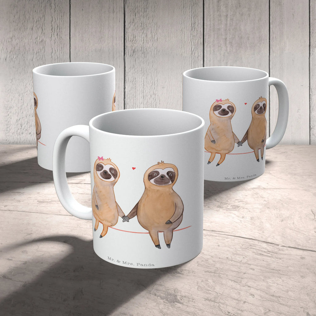 Tasse Faultier Pärchen Teetasse, Tasse, Keramiktasse, Geschenktasse, Porzellantasse, Tasse mit Motiven, Kaffeetasse, Tasse mit Zitaten, Bürotasse, Faultier, Faultier Geschenk, Faultier Deko, Faultierpärchen, Langsamkeit, faul, verliebt, Faultierliebe, Liebespaar, Faultiere, Liebe, Beziehung, gemeinsam, relaxen, Lieblingstier, Pärchen, verlobt