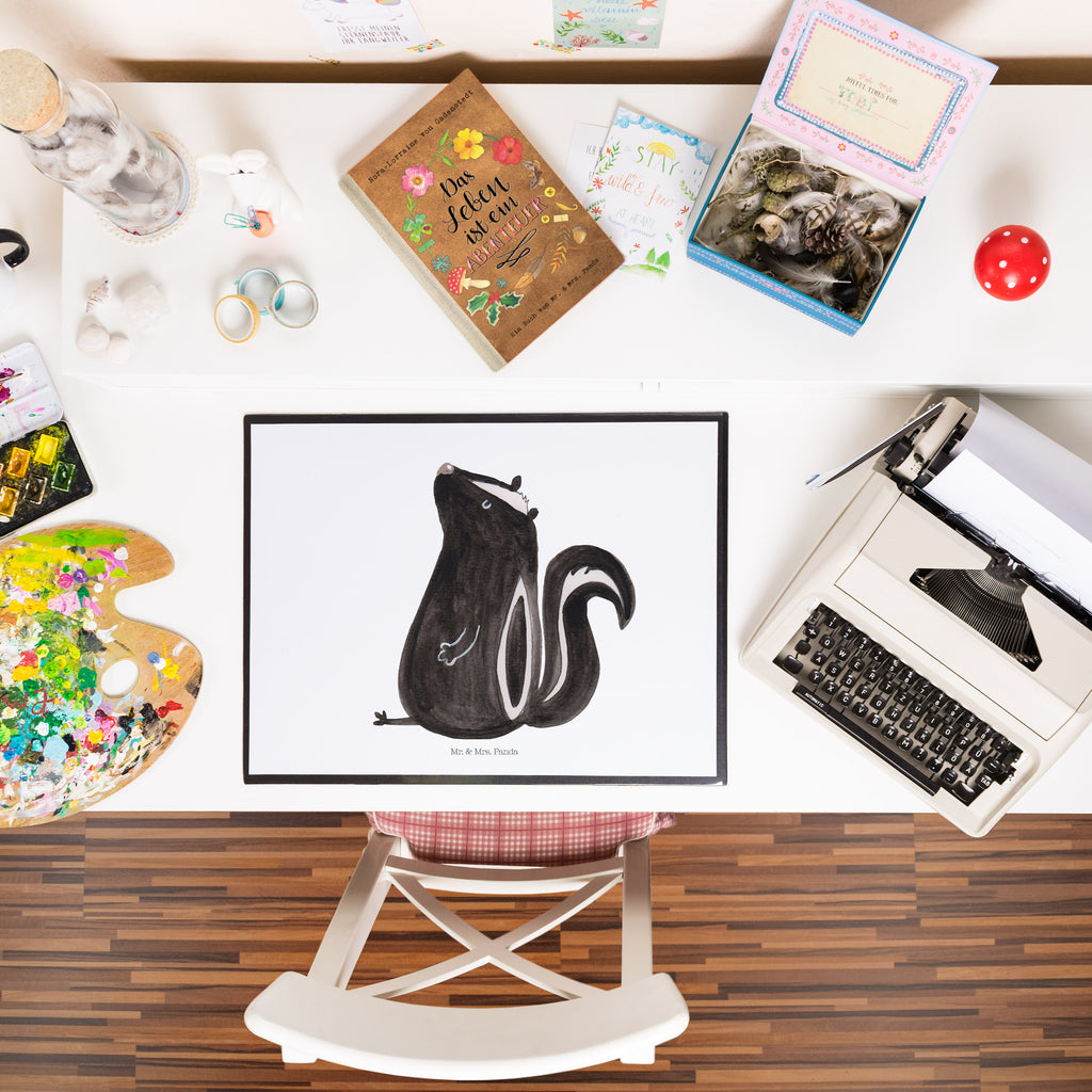 Schreibtischunterlage Stinktier Sitzen pultunterlage, schreibauflagen, arbeitsmatte, tischpad, schreibtischauflagen, schreibtischunterlage, tischmatten, Tischunterlage, Schreibtisch Matte, schreibtischmatte, tischmatte, Schreibtisch Unterlagen, tischpads, schreibmatte, tischauflagen, Schreibtischauflage, arbeitsunterlage, Schreibunterlage, tischauflage, schreibauflage, schreibtischunterlagen, Stinktier, Skunk, Stinki, Büro, Recht, Raubtier, Stinker, Wildtier, Besserwisser, Spruch