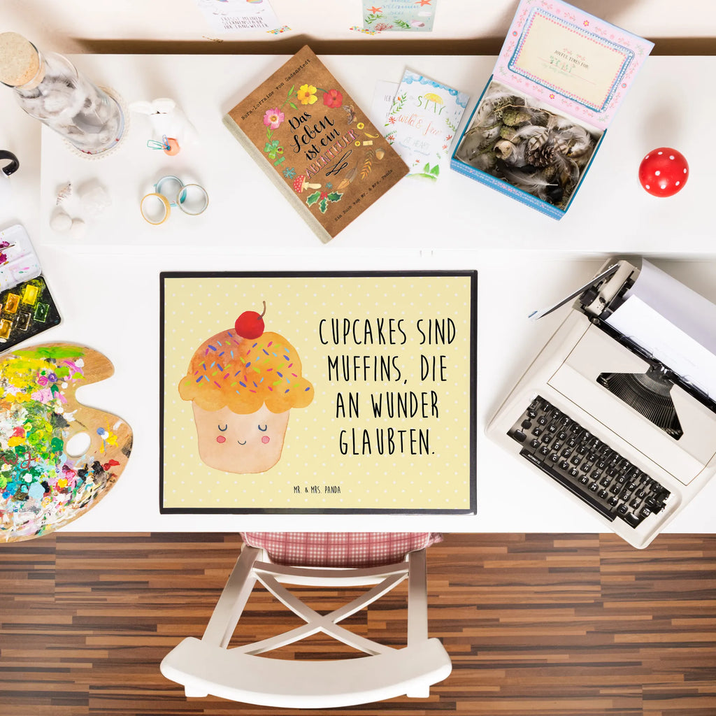 Schreibtischunterlage Cupcake Schreibunterlage, Schreibwaren, Schreibtisch Unterlagen, Schreibtischunterlage Groß, Büroartikel, Schreibtischauflage, Bürobedarf, Tiermotive, Gute Laune, lustige Sprüche, Tiere, Küche Spruch, Cupcakes, Motivation Sprüche, Geschenk Koch, Backen Geschenk, Küche Deko, Muffin, Wunder