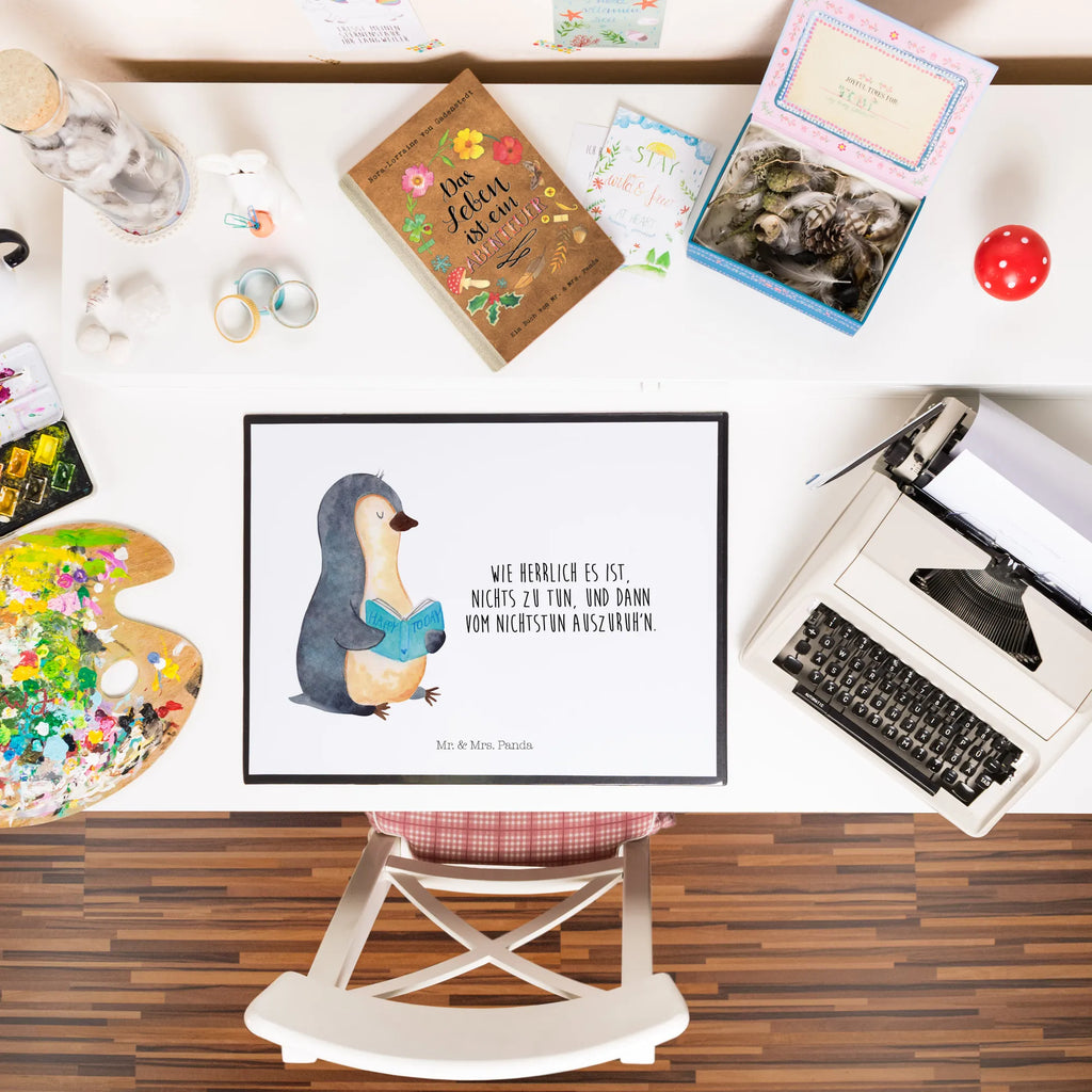 Schreibtischunterlage Pinguin Buch Schreibtischauflage, tischmatte, schreibauflagen, arbeitsmatte, Schreibunterlage, Tischunterlage, schreibauflage, tischauflagen, schreibtischunterlagen, tischpads, tischmatten, tischpad, Schreibtisch Matte, schreibmatte, tischauflage, schreibtischmatte, pultunterlage, arbeitsunterlage, schreibtischauflagen, schreibtischunterlage, Schreibtisch Unterlagen, Pinguin, Buch, Nichtstun, Ferien, Pinguine, Lesen, Freizeit, Faulenzen, Bücherwurm, Urlaub