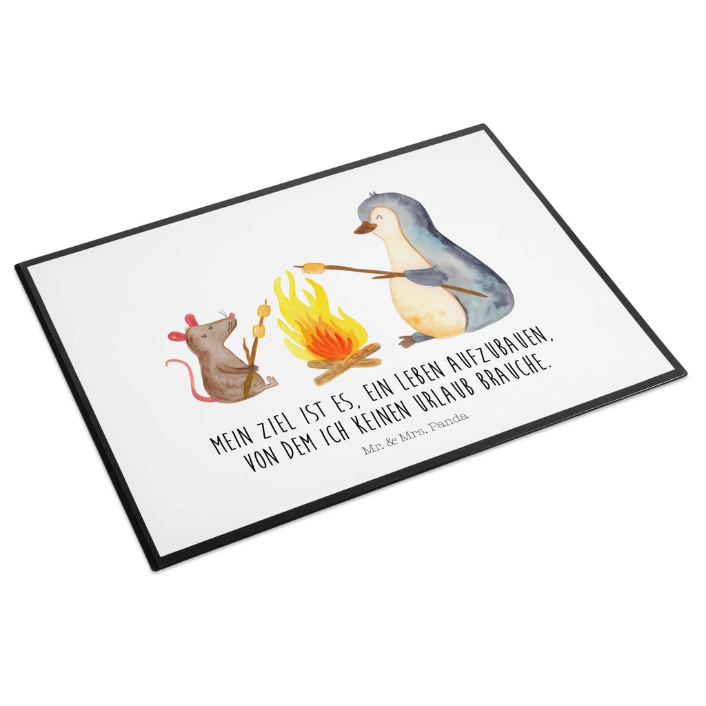 Schreibtischunterlage Pinguin Lagerfeuer Schreibtisch Unterlagen, Schreibunterlage, Schreibtischunterlage Groß, Schreibtischauflage, Schreibwaren, Bürobedarf, Büroartikel, Pinguin, Leben, Büroalltag, Lagerfeuer, grillen, Feuer, Liebe, Lebensspruch, Job, Pinguine, Lebensmotivation, Maus, Büro, Arbeit, Neustart, Marshmallows, Motivation