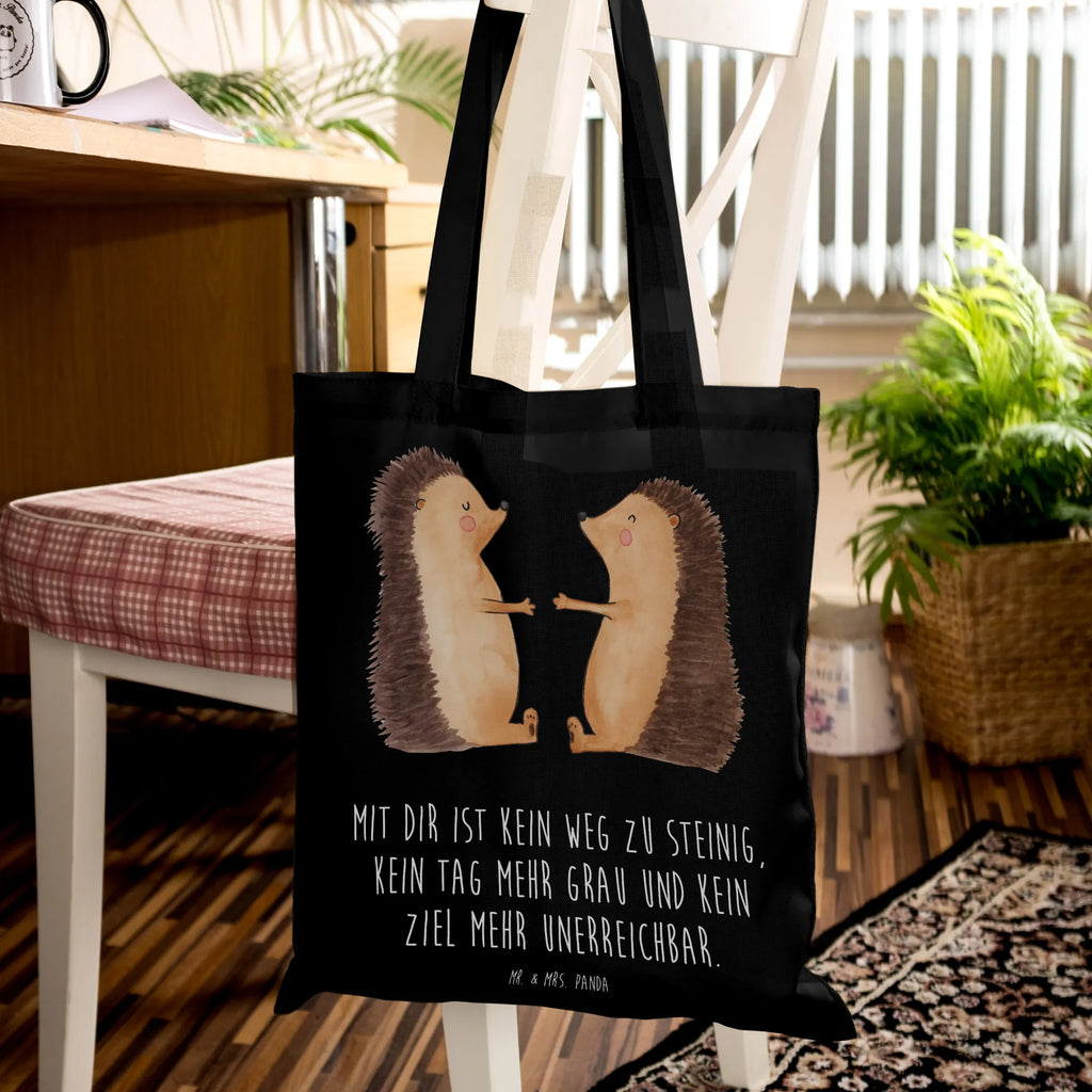 Tragetasche Igel Liebe Umhängetasche, Shopper, Beuteltasche, Tragetasche, Badetasche, Jutebeutel, Einkaufstüte, Stoffbeutel, Jutetasche, Stofftasche, Laptoptasche, Tasche, Schultertasche, Beutel, Strandtasche, Einkaufstasche, Liebe, Partner, Freund, Freundin, Ehemann, Ehefrau, Heiraten, Verlobung, Heiratsantrag, Liebesgeschenk, Jahrestag, Hocheitstag, Hochzeitstag, Verheiratet, Liebesbeweis, Igel, Verliebt, Hochzeit, Geschenk, Verlobt