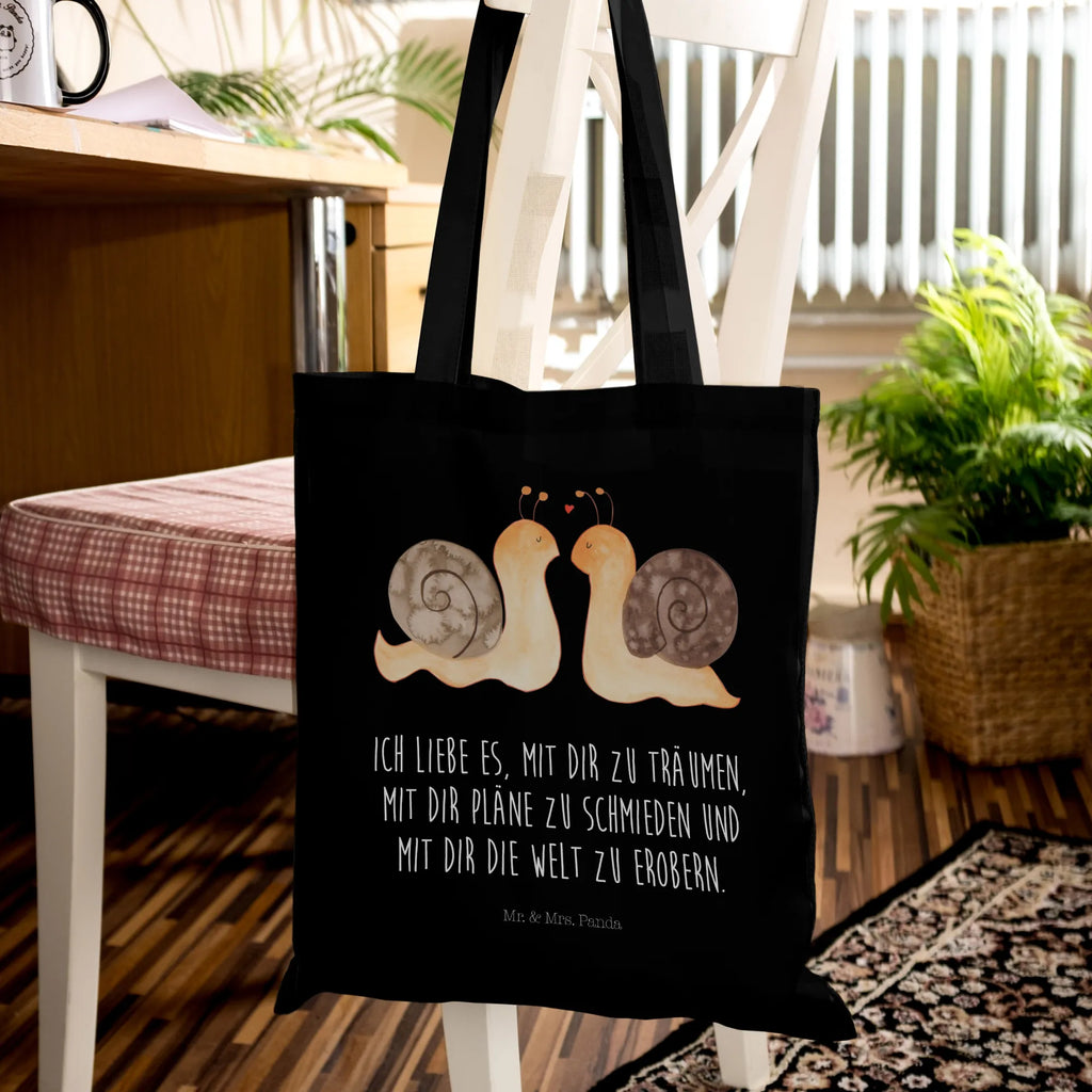 Tote bag Snails in love Strandtasche, Laptoptasche, Tragetasche, Schultertasche, Tasche, Beuteltasche, Umhängetasche, Jutetasche, Einkaufstasche, Badetasche, Stofftasche, Stoffbeutel, Einkaufstüte, Shopper, Beutel, Jutebeutel, Liebe, Partner, Freund, Freundin, Ehemann, Ehefrau, Heiraten, Verlobung, Heiratsantrag, Liebesgeschenk, Jahrestag, Hocheitstag