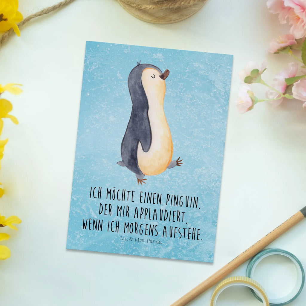 Postkarte Pinguin marschieren bildkarte, Postkarten, Motivkarte, Ansichtskarte, Kunstkarten, einzelkarte, Fotokarte, Designkarte, Grußkarte, spruchkarte, Ansichtskarten, kunstkarte, Postkarte, Pinguin, Familie, Pinguine, Schwester, Langschläfer, Bruder, Frühaufsteher