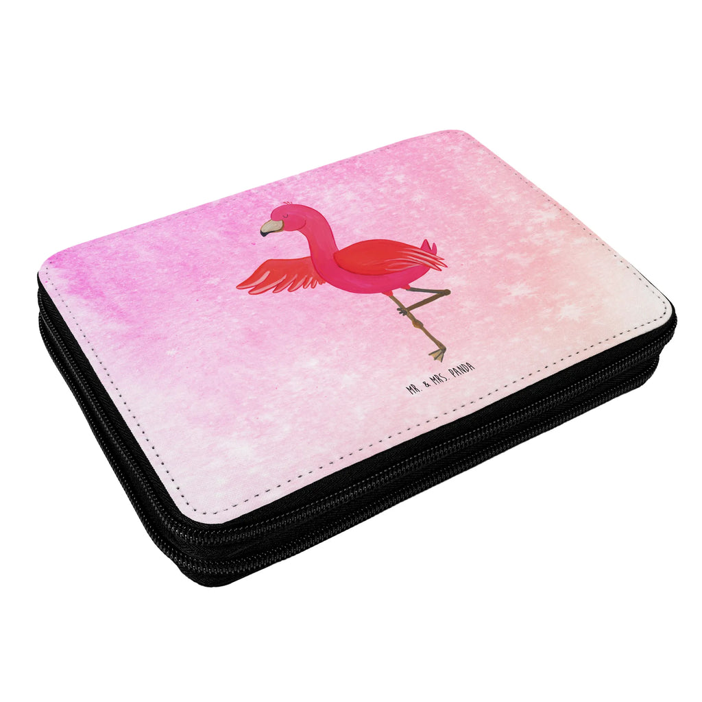 Federmappe Flamingo Yoga Stiftemappe, Stiftebeutel, Buntstiftmäppchen, Federmäppchen, Stiftetasche, Federtasche, Schlampermäppchen, Bleistiftetui, Schüleretui, Mäppchen, Stifte Etui, Etui für Stifte, Malmappe, Schreibetui, Stifteetui, Schreibmappe, Bleistift Etui, Federmappe Set, Schulmäppchen, Schuletui, Zeichenetui, Buntstiftetui, Farbstiftetui, Flamingo, Entspannung, Tiefenentspannung, Achtsamkeit, Vogel, Aufregen, Yoga, Yoga-Übung, Namaste, Ärger