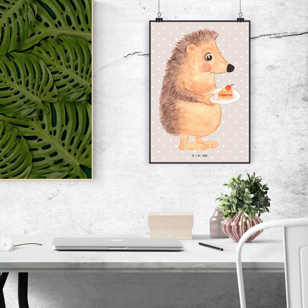 Poster Hedgehog piece of cake Wanddeko Bild, Mr. & Mrs. Panda Poster, Wanddeko, Wanddekoration, Designposter, Kinderposter, Raumdekoration, Kunstdruck, Wandposter, Handgemaltes Poster, Posterdruck, Küchenposter, Bild, Poster, Tiermotive, Gute Laune, lustige Sprüche, Tiere, Geburtstagskuchen, Einladung Party, Kuchen backen, Backen Geschenk, Torte, Kuchen, Essen Spruch, Igel