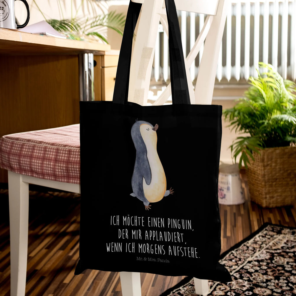 Tote bag Penguin march Jutebeutel, Einkaufstüte, Einkaufstasche, Tragetasche, Beutel, Strandtasche, Stofftasche, Badetasche, Beuteltasche, Schultertasche, Jutetasche, Laptoptasche, Tasche, Stoffbeutel, Shopper, Umhängetasche, Pinguin, Schwester, Familie, Bruder, Pinguine, Frühaufsteher, Langschläfer