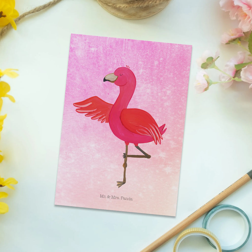 Postkarte Flamingo Yoga einzelkarte, Fotokarte, Postkarten, Kunstkarten, Designkarte, Postkarte, spruchkarte, Grußkarte, Motivkarte, bildkarte, Ansichtskarten, kunstkarte, Ansichtskarte, Flamingo, Aufregen, Yoga-Übung, Namaste, Vogel, Ärger, Achtsamkeit, Tiefenentspannung, Entspannung, Yoga