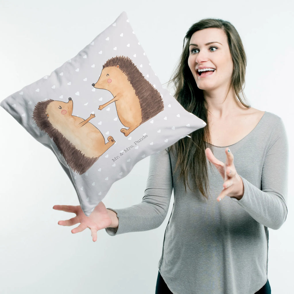 Cushion Hedgehogs in love Mikrofaser Kissen, Kissen 40x40, microfaser kopfkissen, Polsterkissen, Couchkissen, Kopfkissen 40x40, sofa kissen, wohnzimmer kissen, Kissen, deko kissen, kuschel kissen, Motivkissen, Dekokissen, couch kissen, Dekokissen 40x40, Sofakissen 40x40, kissen für sofa, couchkissen 40x40, kissen mikrofaser, kissen 40 x 40, kissen für couch, Kuschelkissen, microfaser sofakissen, Dekokissen Sofa, microfaser dekokissen, wurfkissen, zierkissen 40x40, 40 X 40 Kissen, microfaser zierkissen, 40x40 kissen, Sofakissen, Kopfkissen, Zierkissen, zier kissen, kuschelkissen 40x40, Freund, Liebe, Liebesgeschenk, Jahrestag, Verlobung, Partner, Ehemann, Ehefrau, Heiraten, Heiratsantrag, Hocheitstag, Freundin, Hochzeitstag, Geschenk, Verheiratet, Verliebt, Verlobt, Liebesbeweis, Igel, Hochzeit