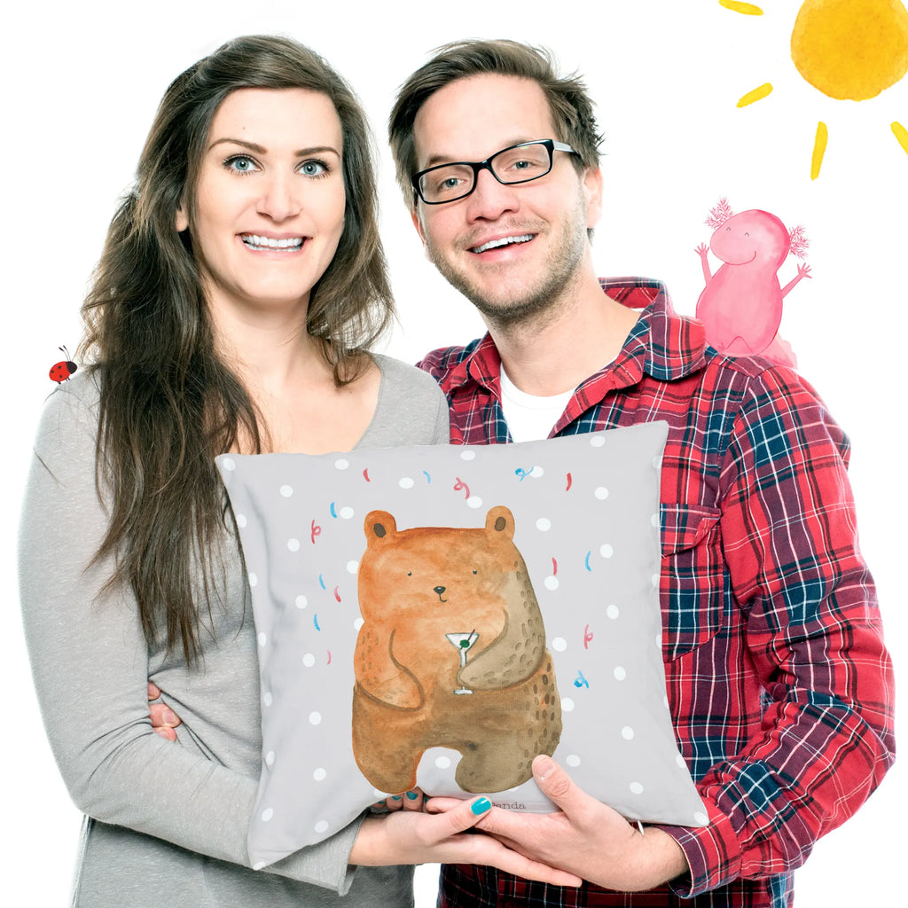 40x40 Kissen Bär Party Dekokissen 40x40, Kopfkissen, 40 X 40 Kissen, 40x40 kissen, kuschel kissen, Polsterkissen, wohnzimmer kissen, kissen mikrofaser, Couchkissen, microfaser dekokissen, zier kissen, Motivkissen, microfaser sofakissen, microfaser kopfkissen, Zierkissen, zierkissen 40x40, Mikrofaser Kissen, kissen 40 x 40, sofa kissen, Kopfkissen 40x40, Kissen 40x40, Dekokissen, kissen für sofa, microfaser zierkissen, kuschelkissen 40x40, Sofakissen 40x40, Kuschelkissen, Kissen, Sofakissen, couchkissen 40x40, deko kissen, wurfkissen, Dekokissen Sofa, couch kissen, kissen für couch, Bär, Teddy, Teddybär, Mitbringsel, Party, Geburtstag, Feiern, Geburtstagsgeschenk, Abfeiern, Geschenk, Gute Laune, Lustig