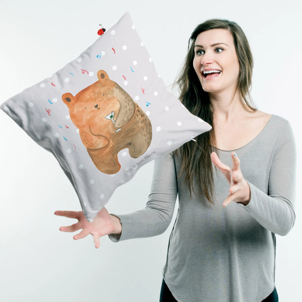 40x40 Kissen Bär Party Dekokissen 40x40, Kopfkissen, 40 X 40 Kissen, 40x40 kissen, kuschel kissen, Polsterkissen, wohnzimmer kissen, kissen mikrofaser, Couchkissen, microfaser dekokissen, zier kissen, Motivkissen, microfaser sofakissen, microfaser kopfkissen, Zierkissen, zierkissen 40x40, Mikrofaser Kissen, kissen 40 x 40, sofa kissen, Kopfkissen 40x40, Kissen 40x40, Dekokissen, kissen für sofa, microfaser zierkissen, kuschelkissen 40x40, Sofakissen 40x40, Kuschelkissen, Kissen, Sofakissen, couchkissen 40x40, deko kissen, wurfkissen, Dekokissen Sofa, couch kissen, kissen für couch, Bär, Teddy, Teddybär, Mitbringsel, Party, Geburtstag, Feiern, Geburtstagsgeschenk, Abfeiern, Geschenk, Gute Laune, Lustig