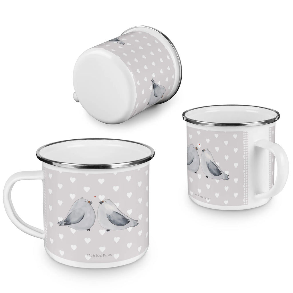 Kempingowy kubek emaliowany Gołębia miłość Emaille Tassen, Camping Becher Edelstahl, Trinkbecher, Camping Tassen, Metalltasse, Blechtasse Outdoor, Outdoor Tasse, Emaille Tasse, Emaille Tasse Camping, Camping Becher, Blechtassen, Edelstahl Trinkbecher, Tasse Camping, Campingtasse, Emaille Campingbecher, Emaille Becher, Tasse Emaille, Emailletasse, Campingtassen, Camping Tasse Metall, Camping Tassen Emaille, Camping Tasse Emaille, Outdoor Becher, Emaille Becher Camping, Campingbecher, Kaffee Blechtasse, Emaille Trinkbecher, Metalltasse für Camping, Metall Tasse, Blechtasse, Liebe, Partner, Freund, Freundin, Ehemann, Ehefrau, Heiraten, Verlobung, Heiratsantrag, Liebesgeschenk, Jahrestag, Hocheitstag, Liebesbeweis, Turteltauben, Verlobt, Verheiratet, Geschenk Hochzeit, Turteltäubchen, Geschenk Freund, Hochzeitstag, Tauben, Verliebt, Geschenk Freundin