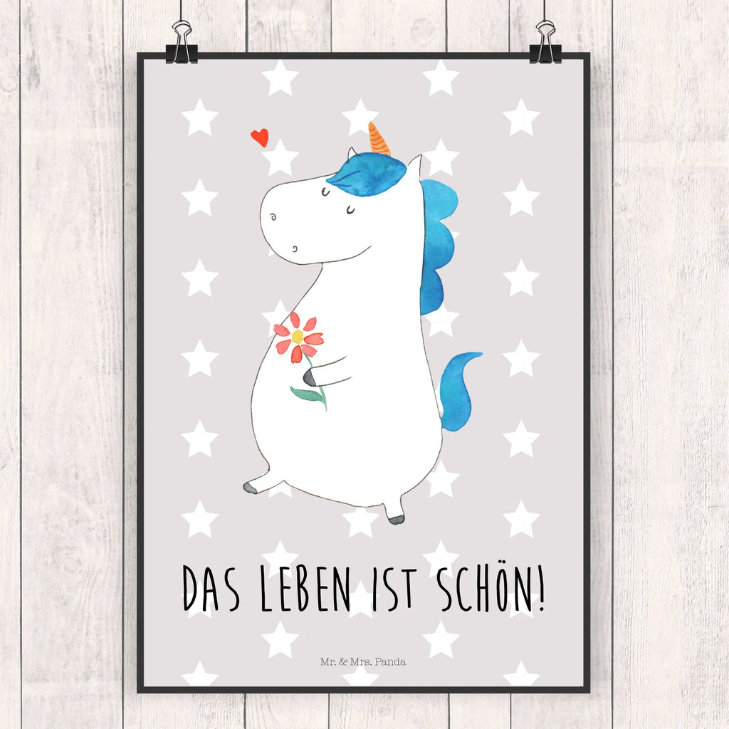 Poster Einhorn Spaziergang drucke, wanddruck, wanddeko, Plakat, Kunstdruck, kunstposter, Wanddekoration, Wanddeko Bild, Posterdruck, Wandbild, kunstdruck poster, Bild für Wand, Wandschmuck, grafikposter, Mr. & Mrs. Panda Poster, kunst für die wand, Designposter, Deko Bild, wandkunst, Bild, Poster, Wandposter, Einhorn Deko, Einhörner, Einhorn, Unicorn, Blumen, Gute Laune, Mutter, Schwester, Glitzer, Motivation, Spaziergang, Freundin, Freude