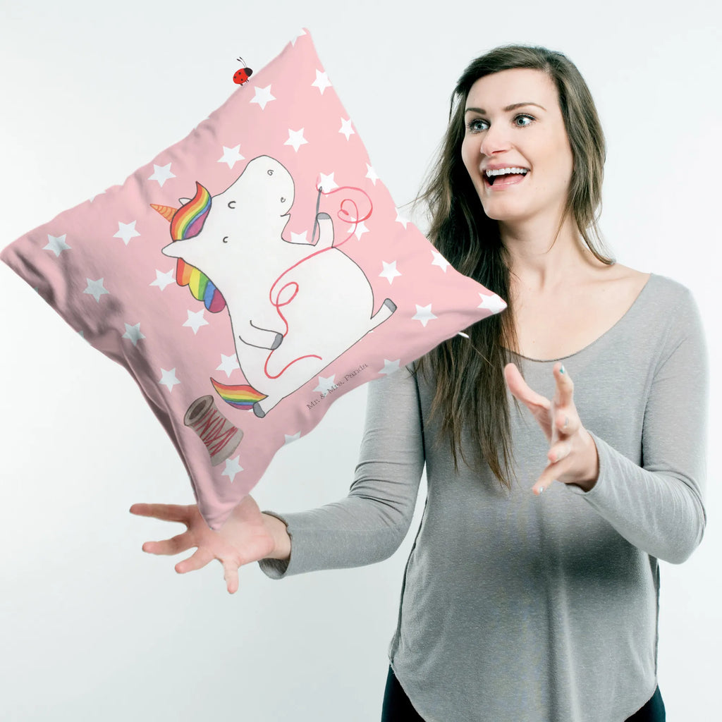 40x40 poduszka Jednorożec krawcowa sofa kissen, Sofakissen 40x40, Sofakissen, 40 X 40 Kissen, microfaser sofakissen, zierkissen 40x40, kuschel kissen, couch kissen, kissen für sofa, kuschelkissen 40x40, kissen 40 x 40, microfaser zierkissen, kissen für couch, Kissen 40x40, Polsterkissen, Dekokissen Sofa, Dekokissen, Mikrofaser Kissen, Motivkissen, kissen mikrofaser, Couchkissen, zier kissen, 40x40 kissen, Dekokissen 40x40, wurfkissen, Kissen, Kuschelkissen, wohnzimmer kissen, Zierkissen, couchkissen 40x40, deko kissen, microfaser dekokissen, Kopfkissen 40x40, microfaser kopfkissen, Kopfkissen, Einhörner, Unicorn, Einhorn Deko, Einhorn, Näherin, Nähzimmer, Häkeln, Nähen, Basteln, Mädchen, Stricken, Freundin