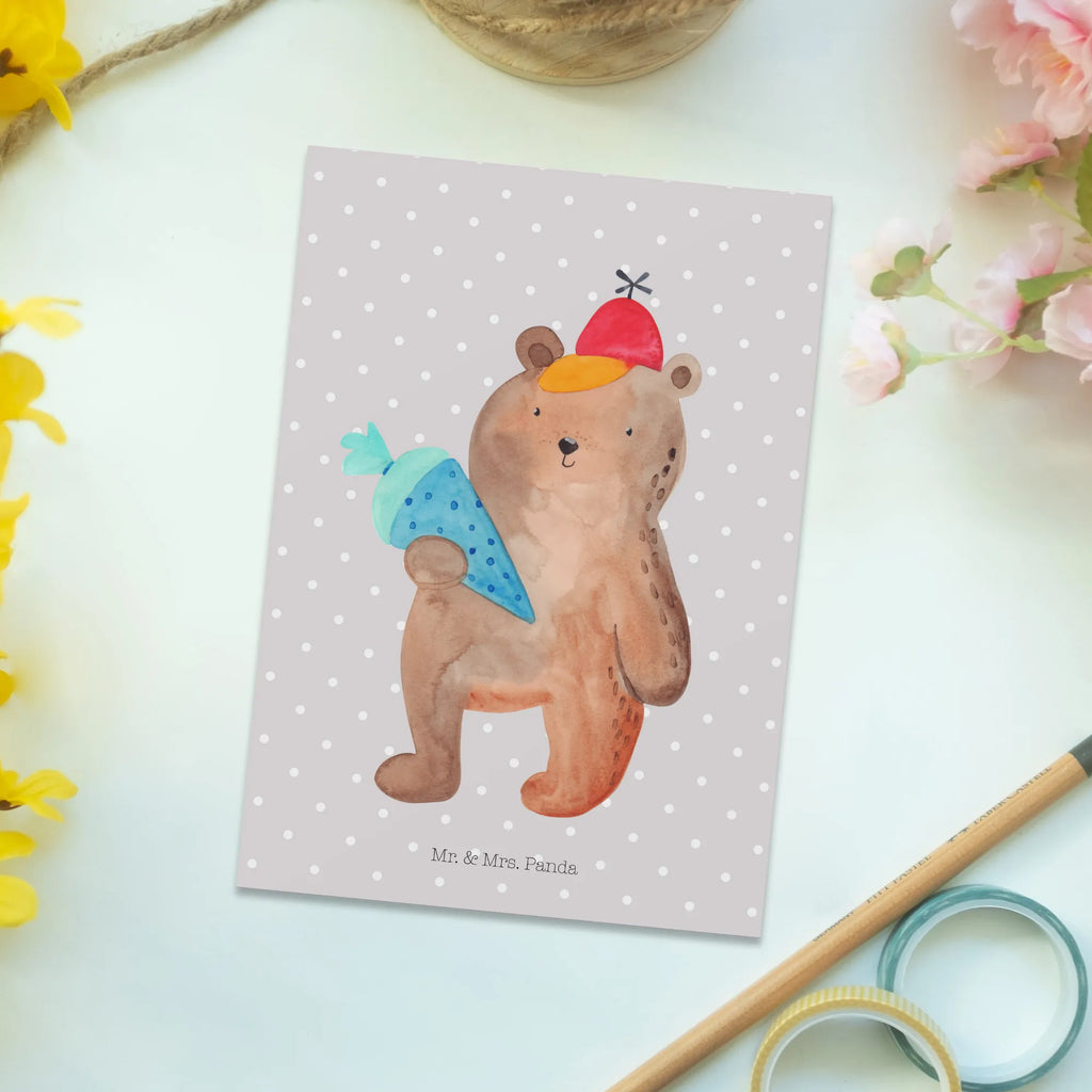 Postkarte Bär Schultüte Grußkarte, Motivkarte, Fotokarte, bildkarte, Ansichtskarten, einzelkarte, Designkarte, Postkarte, Kunstkarten, spruchkarte, Postkarten, Ansichtskarte, kunstkarte, Teddy, Bär, Teddybär, Schulbeginn, Schultüte, Schulanfang, Erster Schultag Geschenk, Einschulung Geschenk, Grundschule, Schule Geschenk, Bär Motiv