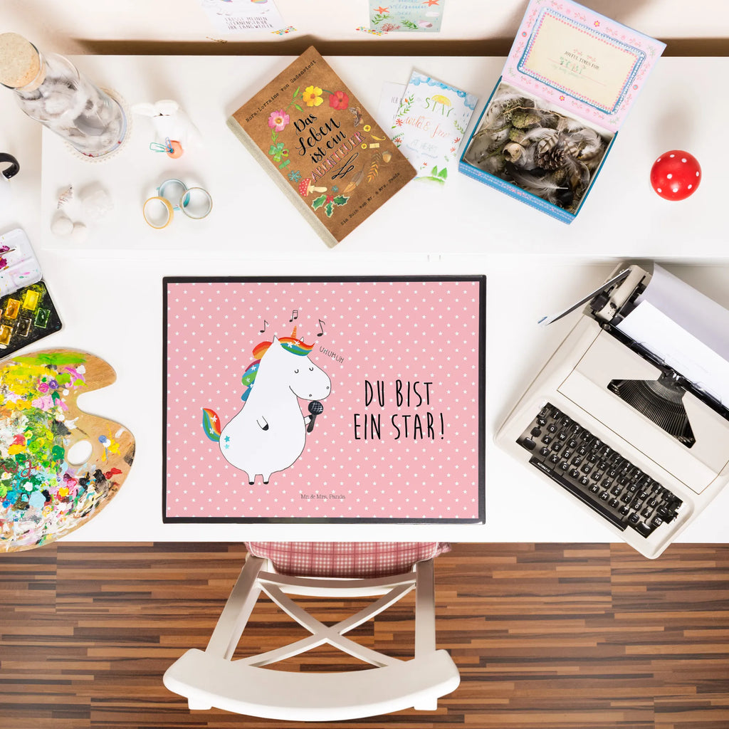 Schreibtischunterlage Einhorn Sänger schreibtischauflagen, schreibtischunterlage, schreibtischmatte, tischpads, schreibauflagen, tischmatte, Schreibtisch Unterlagen, Schreibtischauflage, schreibauflage, tischauflagen, schreibmatte, arbeitsmatte, tischpad, tischauflage, schreibtischunterlagen, tischmatten, Schreibunterlage, pultunterlage, Schreibtisch Matte, Tischunterlage, arbeitsunterlage, Einhörner, Unicorn, Einhorn Deko, Einhorn, Konfetti, Freundin, Sänger, Geburtstag, Party, Disco, Fest, Feier, Sängerin, Glitzer