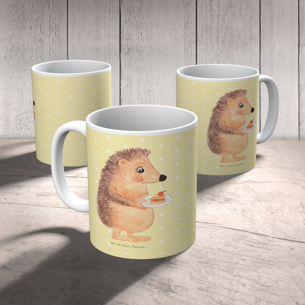 Tasse Igel Kuchenstück Kaffeetasse, Geschenktasse, Teetasse, Keramiktasse, Tasse mit Zitaten, Tasse, Porzellantasse, Tasse mit Motiven, Bürotasse, Tiermotive, Gute Laune, lustige Sprüche, Tiere, Backen Geschenk, Essen Spruch, Kuchen, Geburtstagskuchen, Igel, Torte, Einladung Party, Kuchen backen