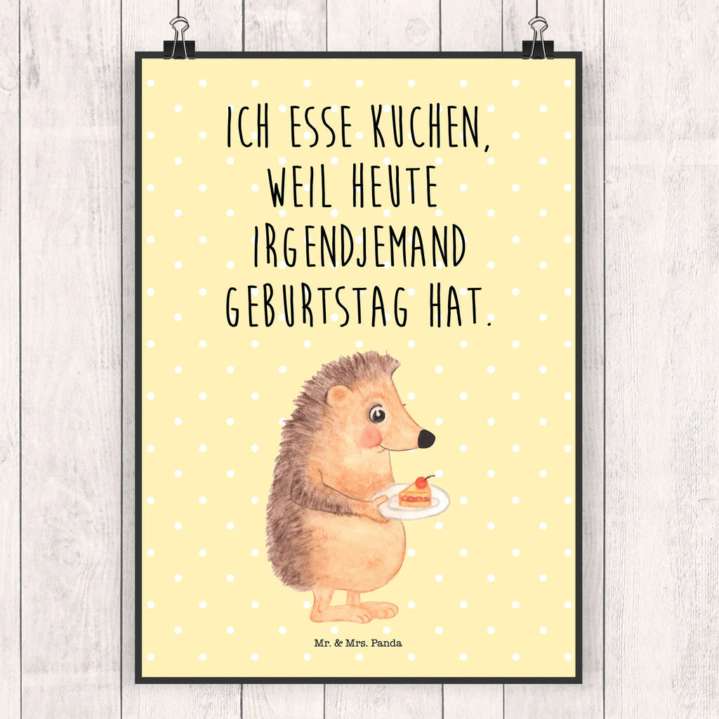 Poster Hedgehog piece of cake Wanddeko Bild, Mr. & Mrs. Panda Poster, Wanddeko, Wanddekoration, Designposter, Kinderposter, Raumdekoration, Kunstdruck, Wandposter, Handgemaltes Poster, Posterdruck, Küchenposter, Bild, Poster, Tiermotive, Gute Laune, lustige Sprüche, Tiere, Geburtstagskuchen, Einladung Party, Kuchen backen, Backen Geschenk, Torte, Kuchen, Essen Spruch, Igel