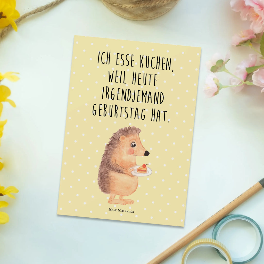 Postcard Hedgehog piece of cake kunstkarte, Grußkarte, Motivkarte, Fotokarte, bildkarte, Ansichtskarten, Kunstkarten, Postkarten, spruchkarte, Postkarte, Designkarte, Ansichtskarte, einzelkarte, Tiere, Lustige Sprüche, Gute Laune, Tiermotive, Kuchen Backen, Backen Geschenk, Geburtstagskuchen, Essen Spruch, Einladung Party, Igel, Kuchen, Torte
