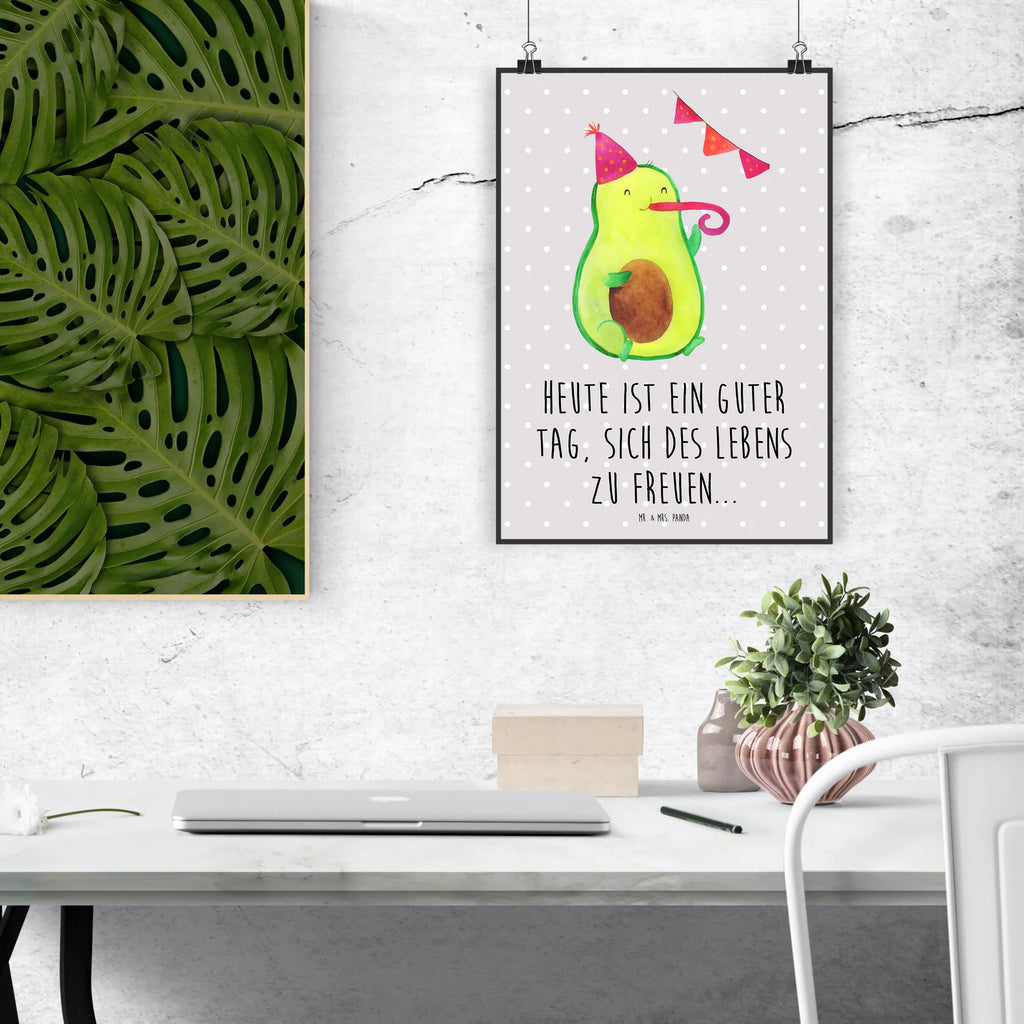 Poster Avocado Party Poster, Handgemaltes Poster, Bild, Kunstdruck, Wanddeko Bild, Posterdruck, Küchenposter, Wandposter, Mr. & Mrs. Panda Poster, Wanddekoration, Kinderposter, Designposter, Wanddeko, Raumdekoration, Avocado, Veggie, Vegan, Gesund, Happy Birthday, Avocados, Schulabschluss, Party, Abschluss, Firmenfeier, Abi, Jahrestag, Prüfung, Jubiläum, Feier, Geburtstag, Feierei, Bestanden, Lieblingstag, Klassenfeier, Geburtstagsfeier, Abifeier