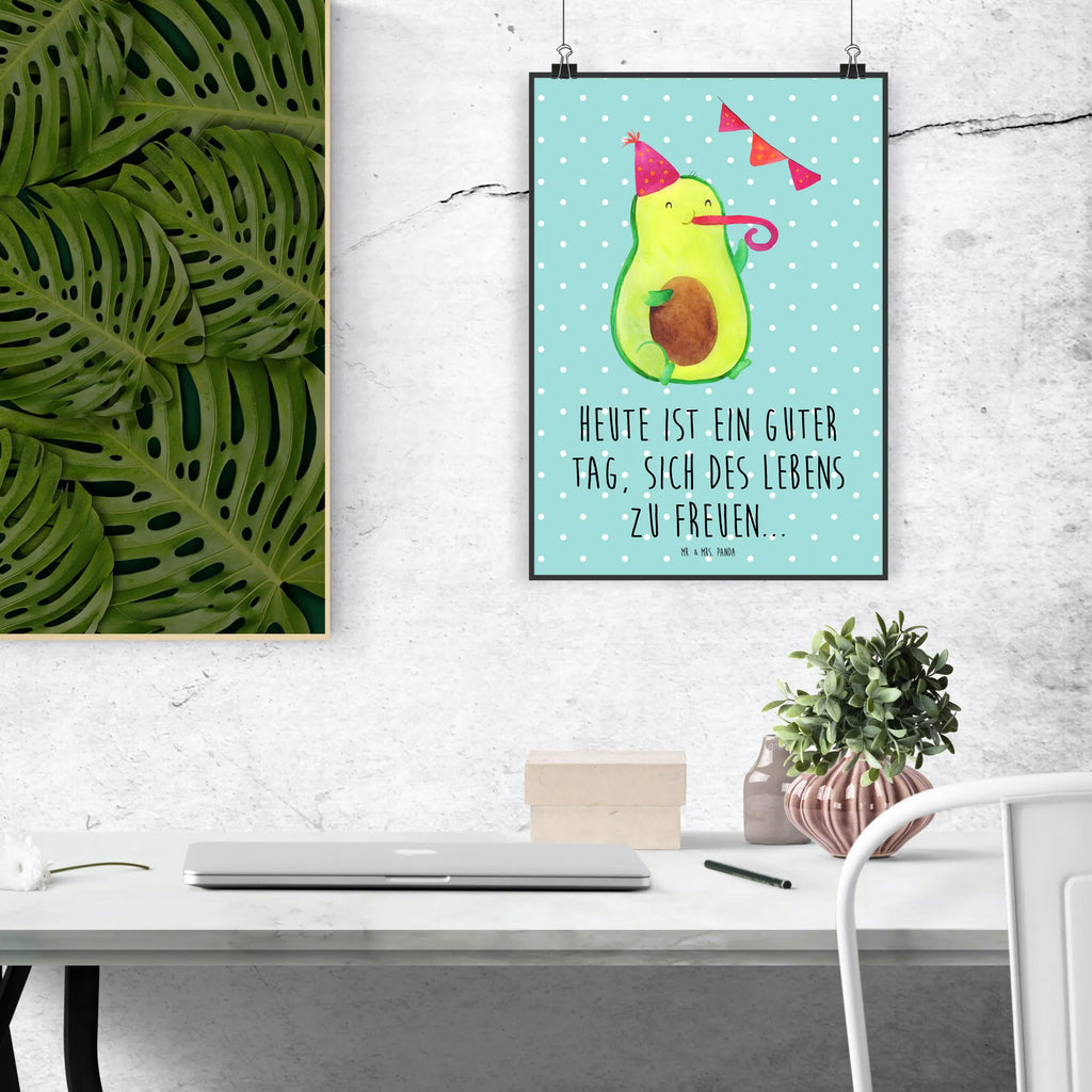 Poster Avocado Party Poster, Handgemaltes Poster, Bild, Kunstdruck, Wanddeko Bild, Posterdruck, Küchenposter, Wandposter, Mr. & Mrs. Panda Poster, Wanddekoration, Kinderposter, Designposter, Wanddeko, Raumdekoration, Avocado, Veggie, Vegan, Gesund, Happy Birthday, Avocados, Schulabschluss, Party, Abschluss, Firmenfeier, Abi, Jahrestag, Prüfung, Jubiläum, Feier, Geburtstag, Feierei, Bestanden, Lieblingstag, Klassenfeier, Geburtstagsfeier, Abifeier