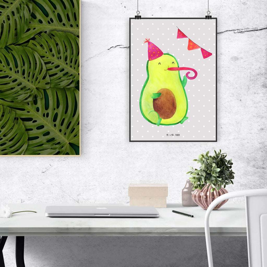 Poster Avocado Party Poster, Handgemaltes Poster, Bild, Kunstdruck, Wanddeko Bild, Posterdruck, Küchenposter, Wandposter, Mr. & Mrs. Panda Poster, Wanddekoration, Kinderposter, Designposter, Wanddeko, Raumdekoration, Avocado, Veggie, Vegan, Gesund, Happy Birthday, Avocados, Schulabschluss, Party, Abschluss, Firmenfeier, Abi, Jahrestag, Prüfung, Jubiläum, Feier, Geburtstag, Feierei, Bestanden, Lieblingstag, Klassenfeier, Geburtstagsfeier, Abifeier