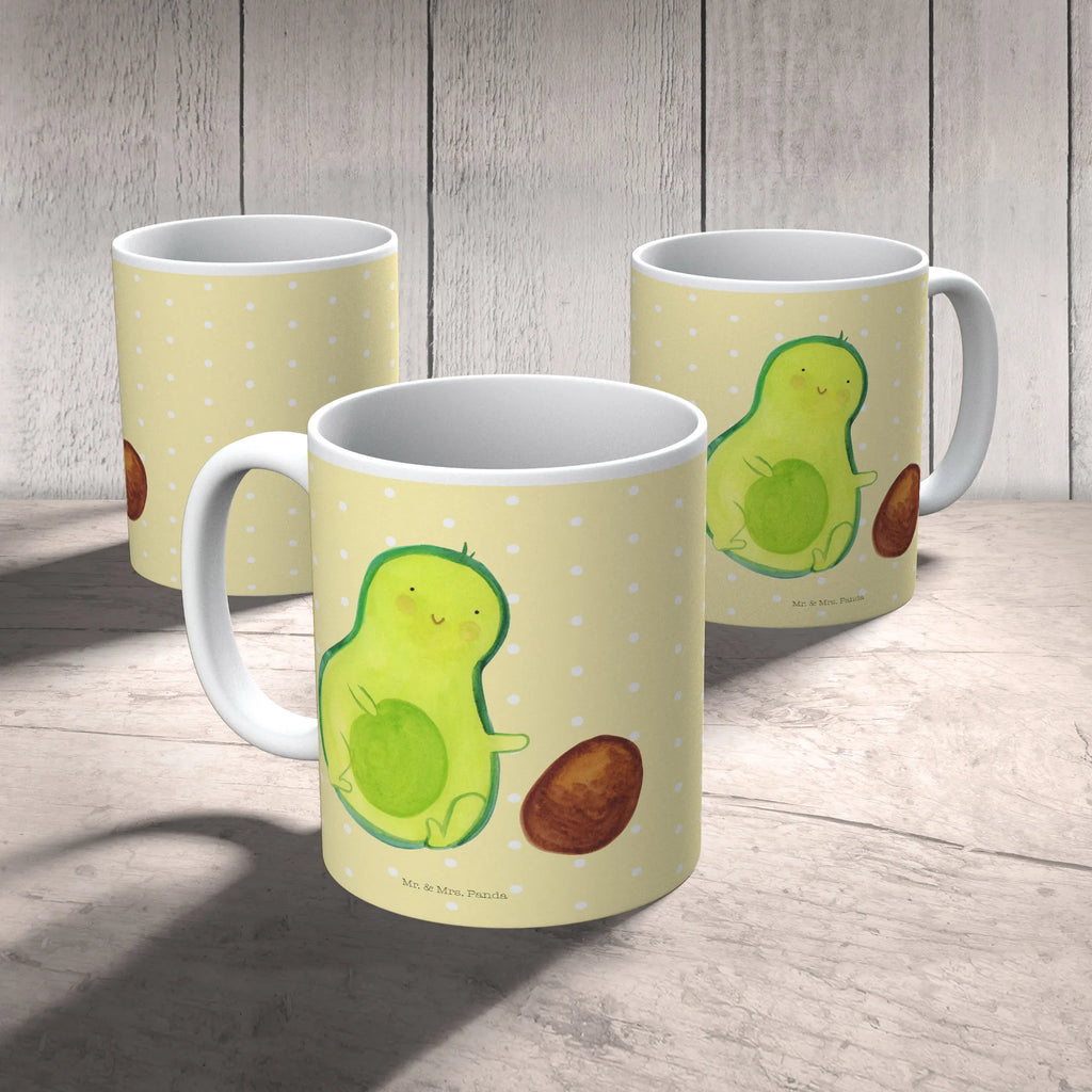 Tasse Avocado rollt Kern Teebecher, Designtasse, Kakaotasse, Bedruckte Tasse, Trinkbecher, Bürotasse, statement tasse, kaffeebecher bedruckt, Frühstücksbecher, Kaffeepott, kaffeetasse keramik, Sprüchetasse, Henkeltasse, design tasse, tasse für kaffee, schöne tasse, Tasse, haferl, Motivtasse, Teetasse, Teepott, milchkaffeetasse, kaffeebecher keramik, Tasse mit Spruch, Trinktasse, Geschenktasse, Mug, Bürobecher, Kaffeebecher, heißgetränkebecher, tasse für büro, kaffeetasse bedruckt, Frühstückstasse, Henkelbecher, Coffee Mug, Dekotasse, Keramikbecher, Tasse mit Motiv, Becher, hochwertige tasse, Keramiktasse, Kaffeetasse, Pott, Avocado, Gesund, Vegan, Veggie, Kind, Säugling, Geburtstag, Baby, Zur Geburt, Erstes Kind, Liebe, Geburt, Große Liebe, Babyparty, Schwangerschaft, Avocados, Love, Schwanger