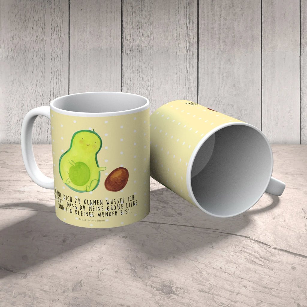 Kindertasse Avocado Kern rollt Kindertasse Mit Tiermotiv, Tasse Für Schulanfänger, Kindertasse Mit Cartoonmotiv, Trinklernbecher Aus Kunststoff, Trinklernbecher, Tasse Für Kinder, Kindertasse Für Vorschüler, Kinderbecher Unzerbrechlich, Kinderbecher Aus Edelstahl, Kinder-Porzellantasse Mit Motiv, Nachhaltige Kindertasse, Kindertasse Auslaufsicher, Trinklernbecher Mit Deckel, Kindertasse Ökologisch, Kinderbecher Für Kleinkinder, Kindertasse Aus Silikon, Kindertasse BPA-Frei, Tasse Für Kleinkinder, Trinklern-Tasse, Kindergeburtstag, Tasse Mit Henkel Für Kinder, Kinderbecher Mit Deckel, Design Kindertasse, Kinder-Keramiktasse, Kindertasse Bruchsicher, Kindertasse Bunt, Kinderbecher, Kinder-Porzellantasse, Kinder-Thermobecher, Trinklernbecher Personalisiert, Kindertasse Mikrowellengeeignet, Kindertasse Mit Griffen, Kindertasse Für Baby, Kindertasse Spülmaschinenfest, Kinderbecher Mit Spruch, Kindertasse, Kindertasse Mit Strohhalm, Kindertasse Handgemacht, Avocado, Vegan, Gesund, Veggie, Liebe, Geburt, Kind, Baby, Zur Geburt, Babyparty, Große Liebe, Avocados, Geburtstag, Säugling, Love, Erstes Kind, Schwangerschaft, Schwanger