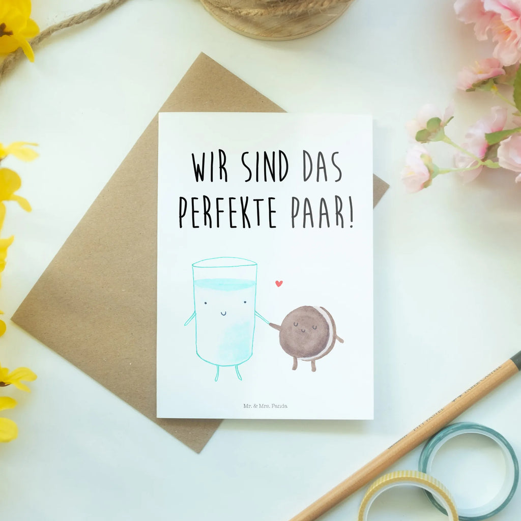 Grußkarte Milch & Keks Geburtstagskarte, Karte, Grußkarte, Hochzeitskarte, Einladungskarte, Glückwunschkarte, Ansichtskarten, Klappkarte, Tiermotive, Gute Laune, lustige Sprüche, Tiere, Cookie, perfektes Paar, romantisch, Keks, Einladung Frühstück, Milk, Motiv süß, Kekse, Kaffee, Milch