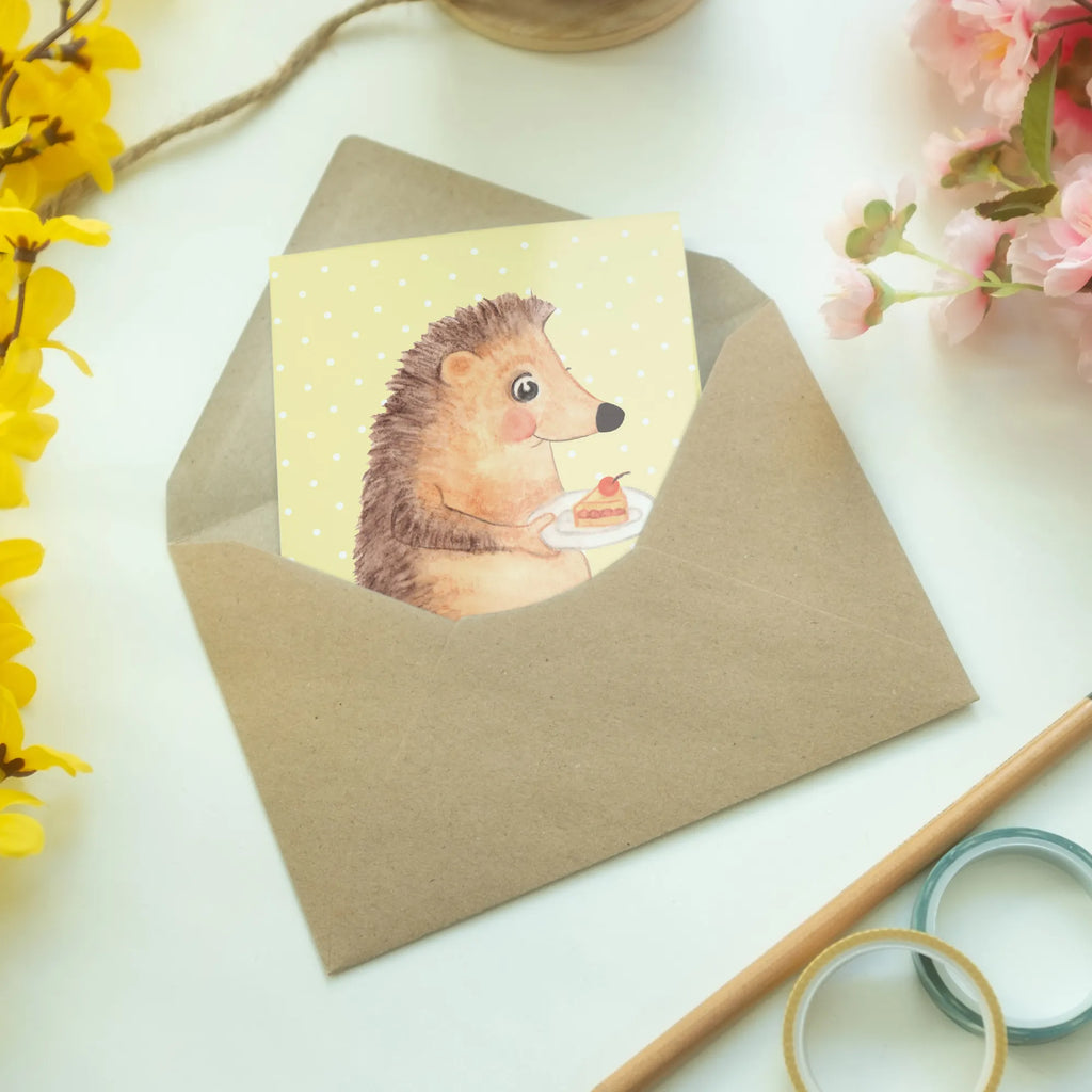 Greetings card Hedgehog piece of cake kommunionskarte, weihnachtskarten, Grußkarten, Grußkarte, firmungskarte, Beileidskarte, babykarte, Klappkarte, osterkarte, jubiläumskarte, valentinstagskarte, abiturkarte, genesungskarte, vatertagskarte, einladungskarten, hochzeitskarten, Motivkarte, glückwunschkarten, neujahrskarte, Glückwunschkarte, spruchkarte, dankeskarten, osterkarten, Lustige Sprüche, Tiere, Tiermotive, Gute Laune, Einladung Party, Essen Spruch, Igel, Torte, Kuchen, Geburtstagskuchen, Kuchen Backen, Backen Geschenk
