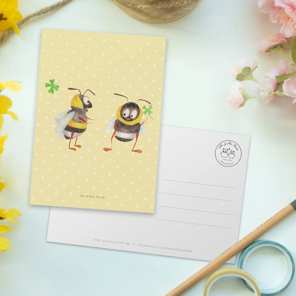 Postcard bumblebees shamrock kunstkarte, Fotokarte, Postkarte, Kunstkarten, Ansichtskarte, spruchkarte, Designkarte, bildkarte, Ansichtskarten, einzelkarte, Postkarten, Grußkarte, Motivkarte, Tiere, Tiermotive, Lustige Sprüche, Gute Laune, glücklich sein, Spruch schön, Biene, glücklich Werden, Hummel, Spruch Positiv, Spruch Fröhlich, Biene Deko