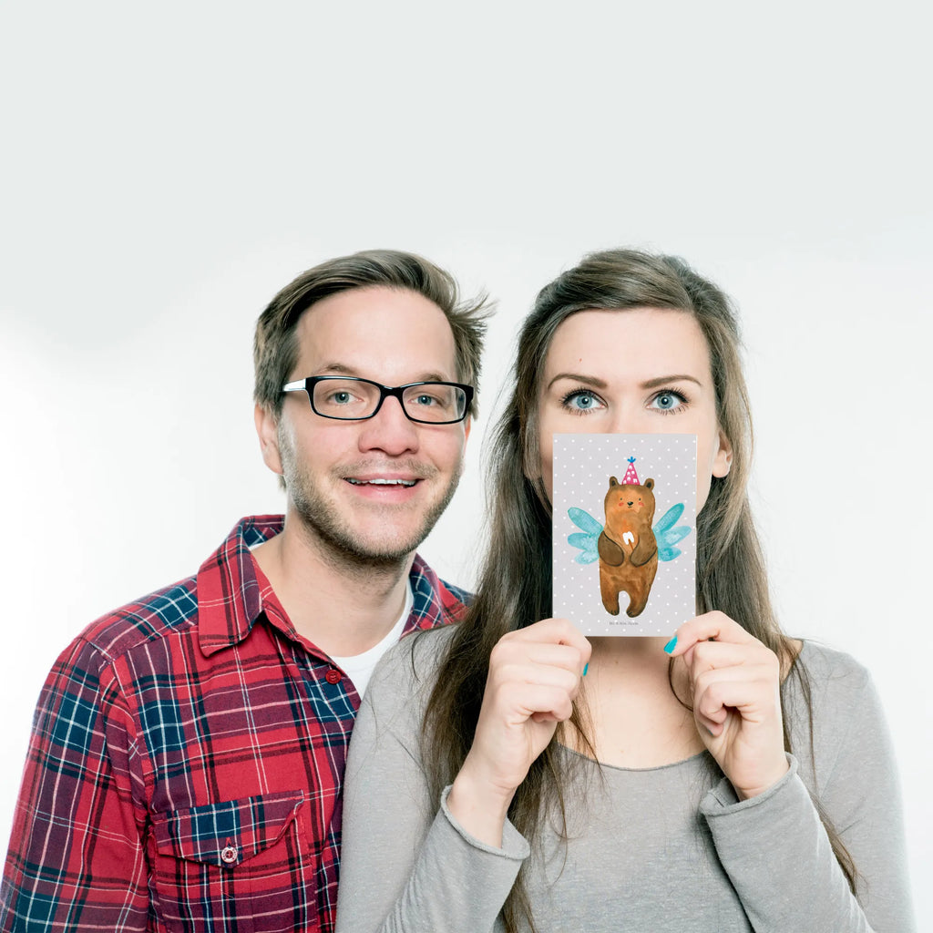 Postkarte Bär Zahnfee Postkarte, Fotokarte, Kunstkarten, kunstkarte, Ansichtskarte, Postkarten, einzelkarte, Motivkarte, Ansichtskarten, spruchkarte, Designkarte, Grußkarte, bildkarte, Teddy, Teddybär, Bär, Fee, Milchzahn, Zahnfee, Erster Zahn