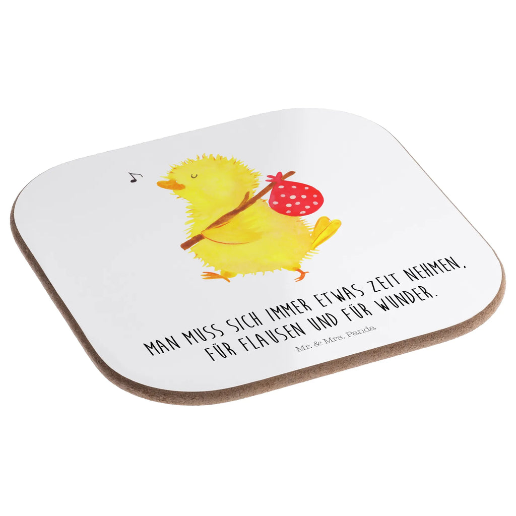 Quadratische Untersetzer Küken Wanderer Untersetzer Design, Untersetzer Gläser, Tassen Untersetzer, Glasuntersetzer, Holzuntersetzer, Getränkeuntersetzer, Untersetzer Holz, Untersetzer aus Holz, Untersetzer, Korkuntersetzer, Bierdeckel, Untersetzer für Gläser, Ostern, Osterhase, Ostergeschenke, Osternest, Osterdeko, Geschenke zu Ostern, Ostern Geschenk, Ostergeschenke Kinder, Ostern Kinder, Wunder, liebe Grüße, Weltenbummler, Zeit, Ei, Zeitmanagement, Freude, Ostereier, Frühlingsgefühle, Reisen, Backpacker, Grüße, Frohe Ostern, Küken, Flausen, Osterei, Ostergrüße