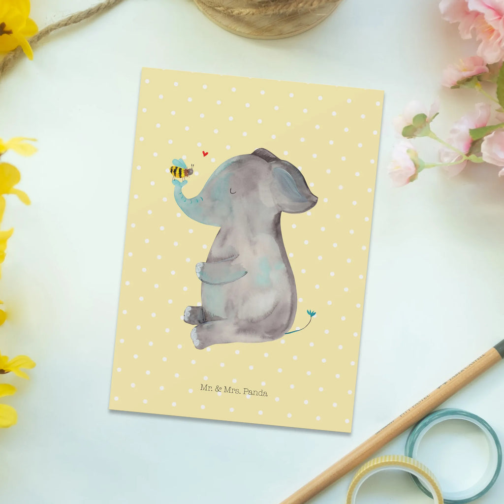 Postkarte Elefant Biene einzelkarte, Motivkarte, kunstkarte, Fotokarte, Ansichtskarten, Ansichtskarte, Designkarte, spruchkarte, Kunstkarten, bildkarte, Grußkarte, Postkarte, Postkarten, Tiere, Tiermotive, Gute Laune, Lustige Sprüche, Liebe, Biene, Liebesbeweis, Liebesgeschenk, Elefant, Liebesspruch, Heiratsantrag, Jahrestag, Hochzeitsgeschenk