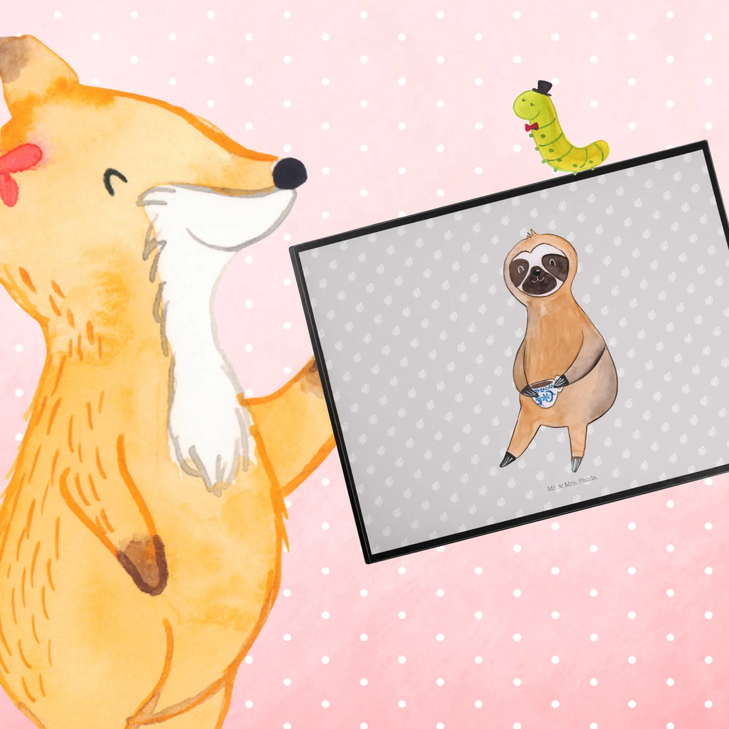 Schreibtischunterlage Faultier Kaffee Bürobedarf, Schreibtischauflage, Schreibwaren, Büroartikel, Schreibtisch Unterlagen, Schreibunterlage, Schreibtischunterlage Groß, Faultier, Faultier Geschenk, Faultier Deko, Genießer, Lieblingstier, Kaffee, Frühaufsteher, faul, Morgenmuffel, erster Kaffee, Coffee, Kaffeetasse, Faultiere, Kaffeegetränk