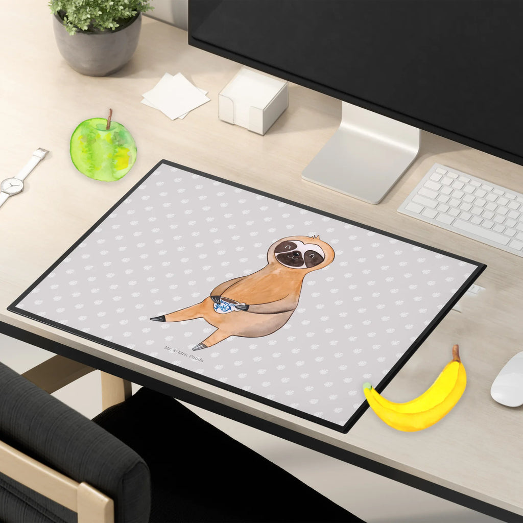 Schreibtischunterlage Faultier Kaffee Bürobedarf, Schreibtischauflage, Schreibwaren, Büroartikel, Schreibtisch Unterlagen, Schreibunterlage, Schreibtischunterlage Groß, Faultier, Faultier Geschenk, Faultier Deko, Genießer, Lieblingstier, Kaffee, Frühaufsteher, faul, Morgenmuffel, erster Kaffee, Coffee, Kaffeetasse, Faultiere, Kaffeegetränk