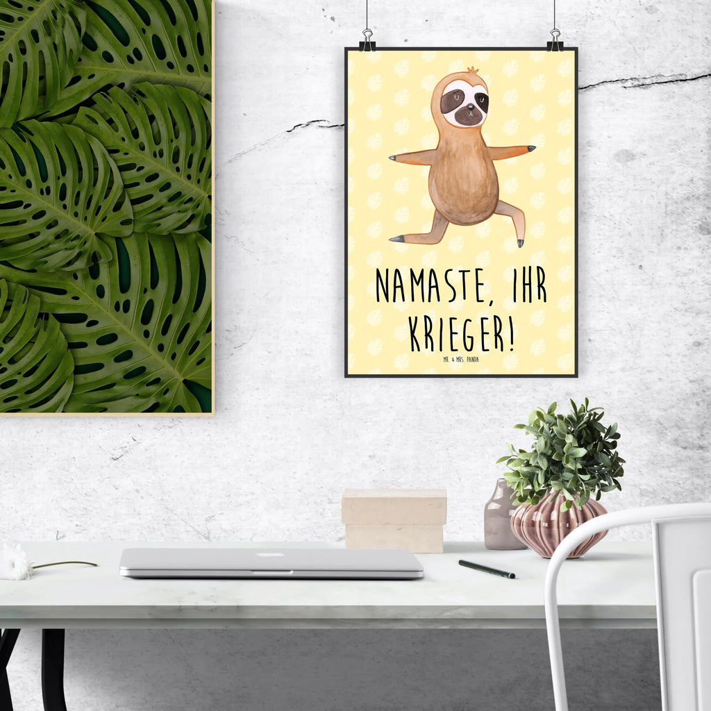 Poster sloth yoga Bild, Raumdekoration, Wandposter, Designposter, Kinderposter, Posterdruck, Wanddekoration, Wanddeko, Küchenposter, Wanddeko Bild, Poster, Kunstdruck, Mr. & Mrs. Panda Poster, Handgemaltes Poster, Faultier, Faultier Geschenk, Faultier Deko, Faultiere, Atmung, Krieger, Yoga, Yogaübungen, faul, Lieblingstier, Namaste, Gelassenheit, Entspannung, Meditation