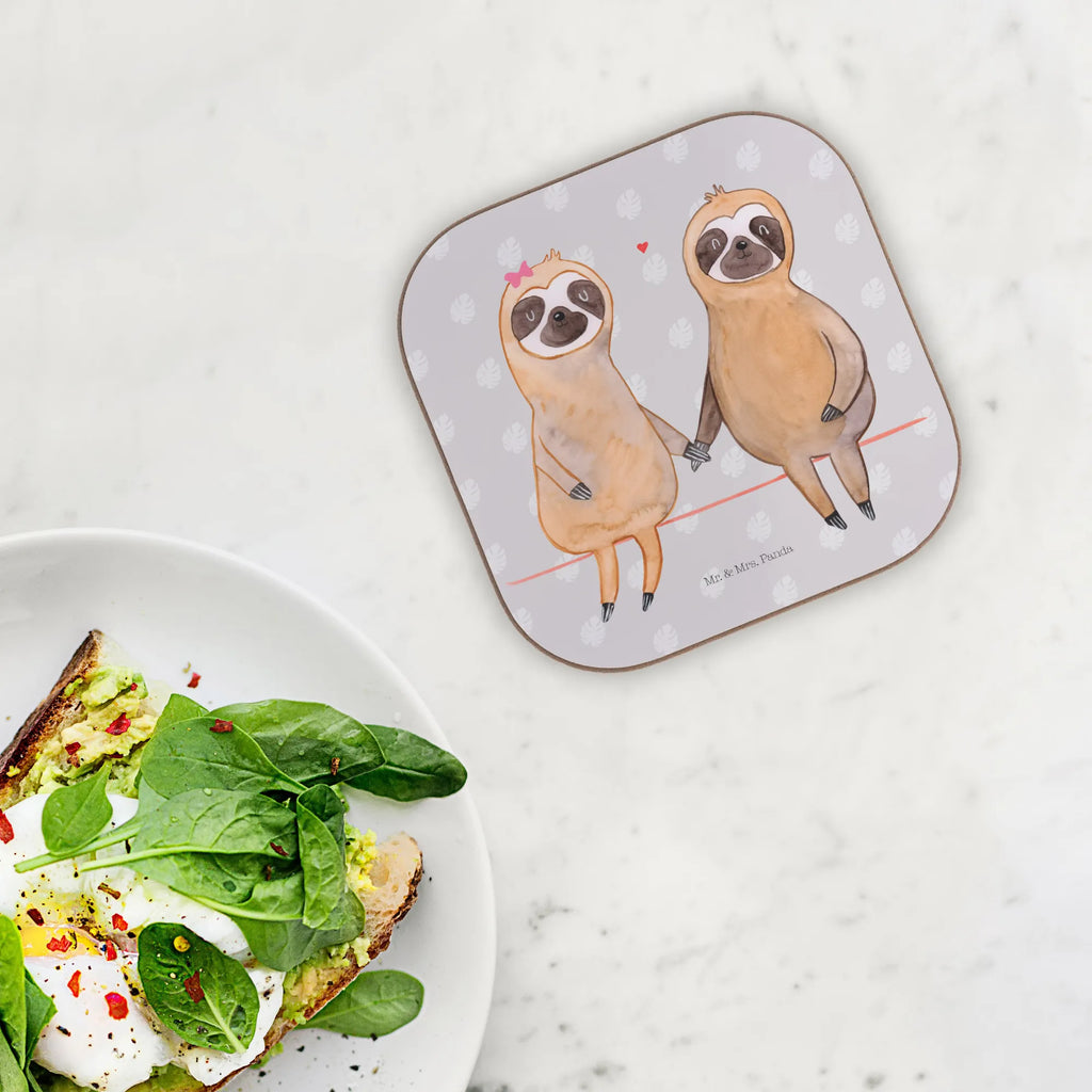 Square coaster sloth pair Untersetzer aus Holz, Untersetzer für Gläser, Tassen Untersetzer, Glasuntersetzer, Holzuntersetzer, Untersetzer Holz, Untersetzer Gläser, Untersetzer Design, Korkuntersetzer, Untersetzer, Bierdeckel, Getränkeuntersetzer, Faultier, Faultier Geschenk, Faultier Deko, Faultierpärchen, verliebt, Beziehung, Pärchen, verlobt, Lieblingstier, faul, relaxen, Liebe, Langsamkeit, gemeinsam, Faultiere, Liebespaar, Faultierliebe
