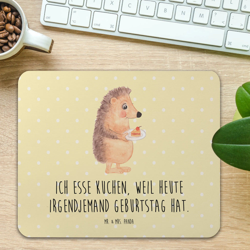 Mouse mat Hedgehog piece of cake Mausunterlage, Mauspad Büro, Arbeitszimmer, Einzigartiges Mauspad, Mousepad, Büroausstattung, Designer Mauspad, Computer zubehör, Mauspad, PC Zubehör, Tiermotive, Gute Laune, lustige Sprüche, Tiere, Backen Geschenk, Torte, Igel, Geburtstagskuchen, Einladung Party, Essen Spruch, Kuchen backen, Kuchen