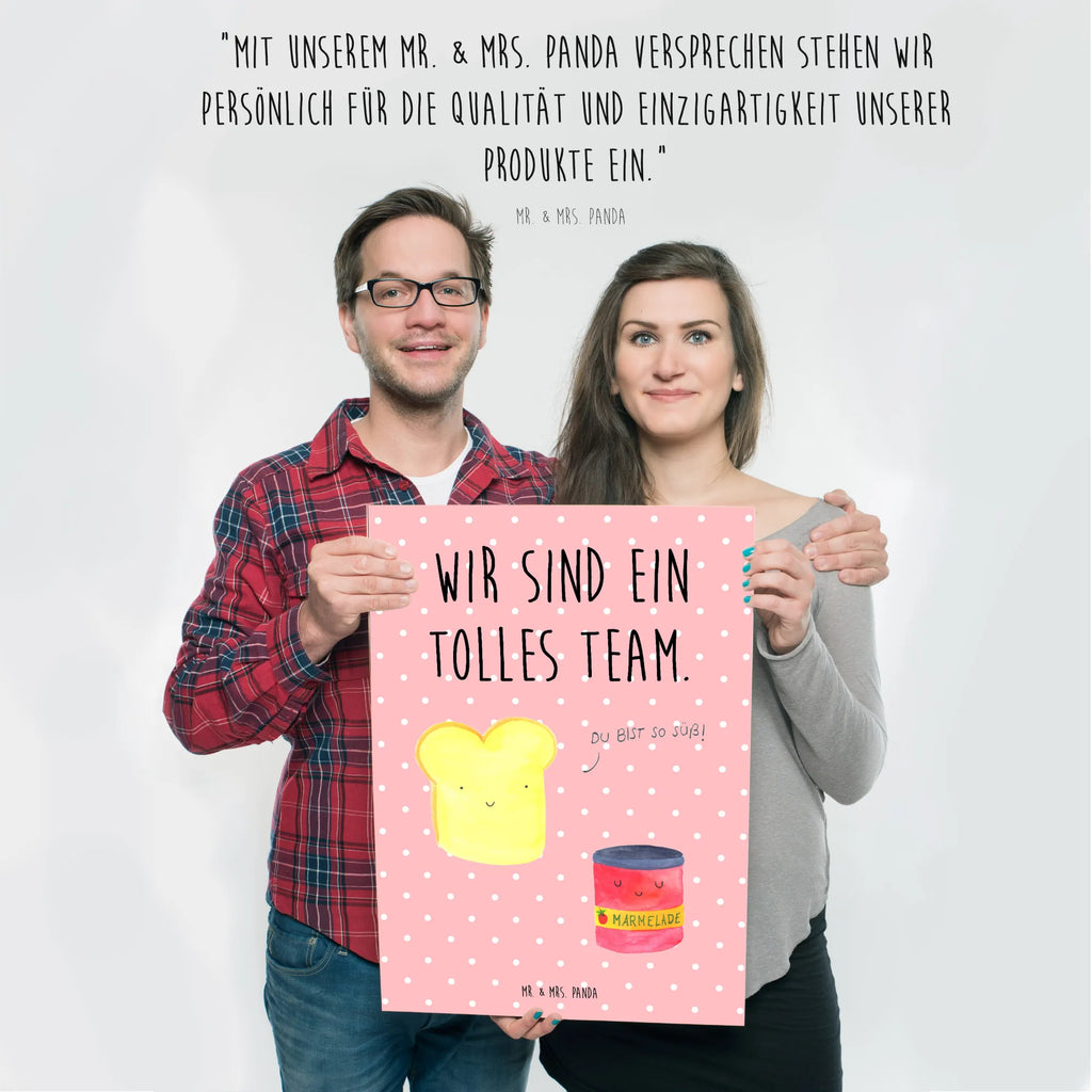 Plakat Tost dżem Mr. & Mrs. Panda Poster, Wanddeko Bild, Kunstdruck, kunstposter, Designposter, Posterdruck, Bild, kunstdruck poster, Wanddekoration, Plakat, Wandschmuck, wandkunst, grafikposter, Deko Bild, drucke, Poster, Wandposter, kunst für die wand, Wandbild, Bild für Wand, wanddeko, wanddruck, Gute Laune, Tiermotive, Tiere, Lustige Sprüche, Küche Spruch, Frühstück Einladung, Marmelade, Süße Postkarte, Toastbrot, Dreamteam, Brot, Süß, Toast, Küche Deko