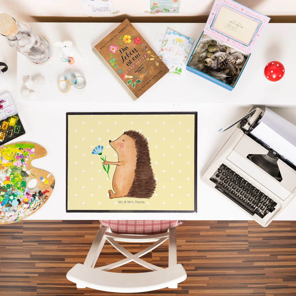 Desk pad Hedgehog Flower tischpad, Schreibtisch Matte, Schreibtisch Unterlagen, Schreibunterlage, schreibauflage, tischmatten, tischmatte, schreibtischunterlagen, arbeitsmatte, arbeitsunterlage, Tischunterlage, schreibmatte, schreibtischunterlage, schreibauflagen, schreibtischmatte, Schreibtischauflage, tischpads, pultunterlage, schreibtischauflagen, tischauflagen, tischauflage, Gute Laune, Tiermotive, Tiere, Lustige Sprüche, Krankheit, Genesungswünsche, Besuch, Igel, krank, Gute Besserung, Krankenhaus