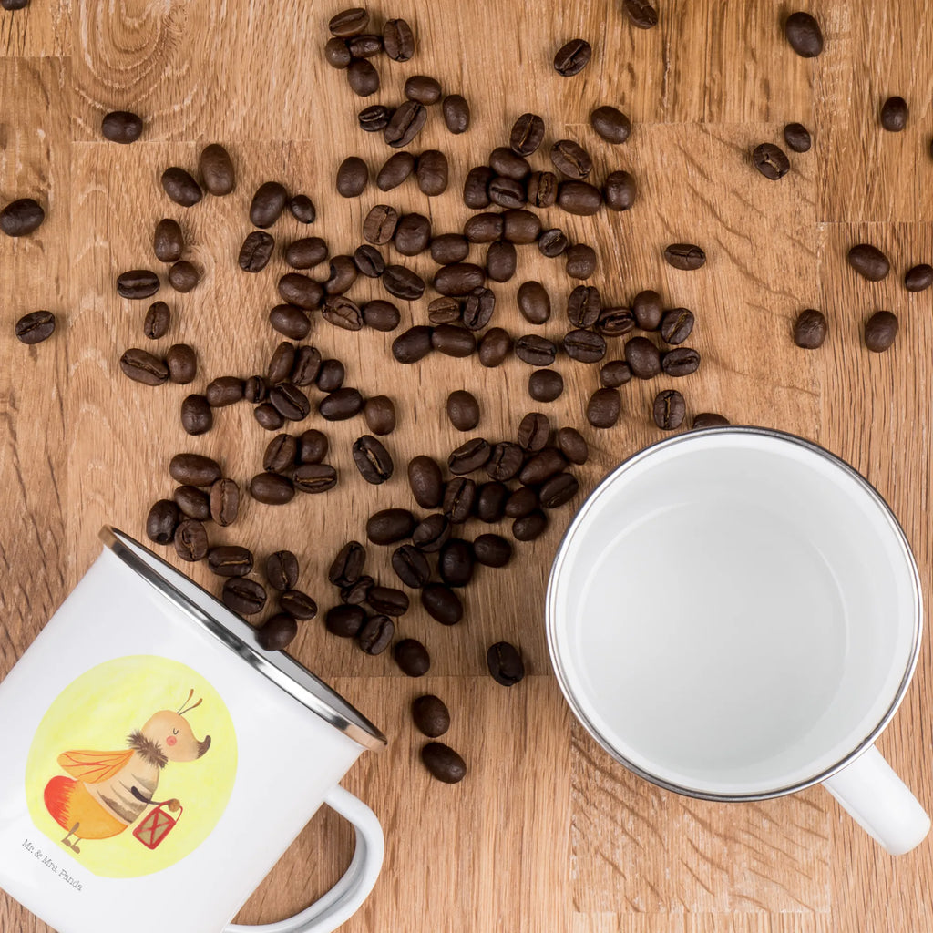 Camping Emaille Tasse Glühwürmchen Emaille Tasse, Campingbecher, Trinkbecher, Metalltasse, wandertasse, Becher, Campingtasse, Tasse Emaille, Kaffeebecher, Tasse, Blechtasse, becher emaille, Reisebecher, Kaffeetasse, Teetasse, Emaille Becher, Teebecher, Pott, reisetasse, blechbecher, wanderbecher, emaillebecher, metallbecher, Emailletasse, Tiere, Tiermotive, Gute Laune, Lustige Sprüche, Jahrestag, Leuchten, Liebesspruch, Magisch, Liebesbeweis, Liebe, Glühwürmchen, Verlobung, Heiratsantrag, Falter, Glühwurm, Lieblingsmensch