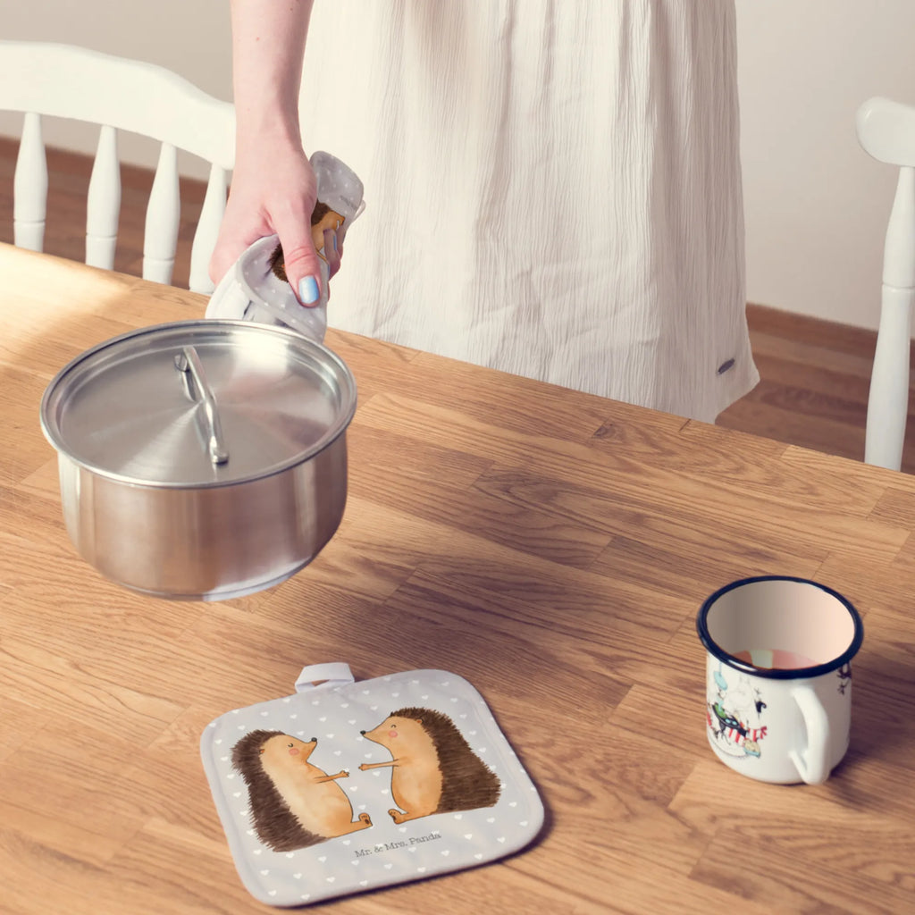 2er Set Topflappen  Igel Liebe Topflappenset, Ofenhandschuh, Topfhandschuh, Topflappen Set, Topflappen mit Spruch, Topflappen, Topflappen 2er Set, Topfuntersetzer, Topflappen lustig, Schöne Topflappen, Topfhandschuhe, Ofenhandschuhe, Liebe, Partner, Freund, Freundin, Ehemann, Ehefrau, Heiraten, Verlobung, Heiratsantrag, Liebesgeschenk, Jahrestag, Hocheitstag, Verlobt, Liebesbeweis, Verheiratet, Hochzeit, Hochzeitstag, Verliebt, Igel, Geschenk